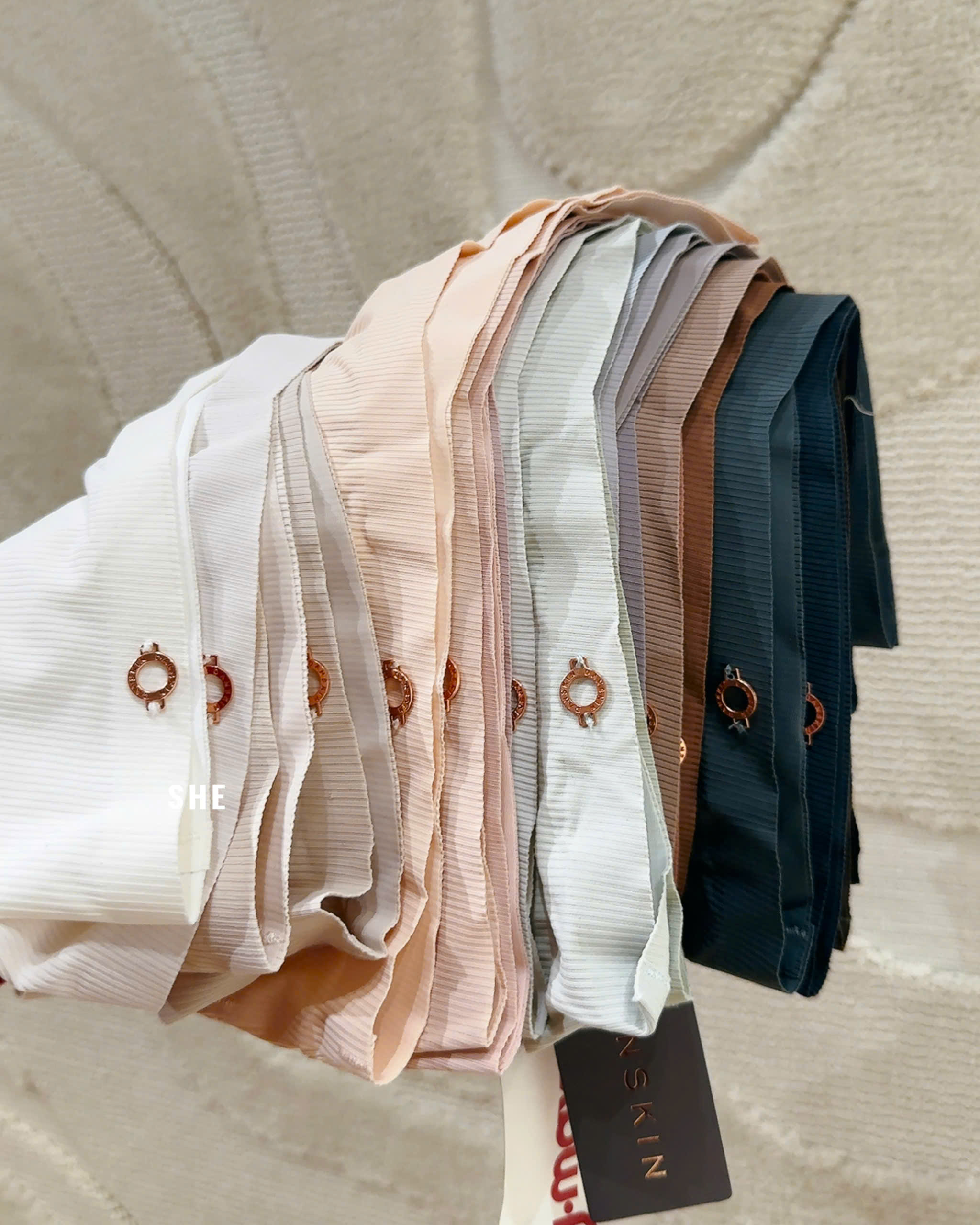 I126 SET 4 CHIP DANSKIN_thumbnail_1