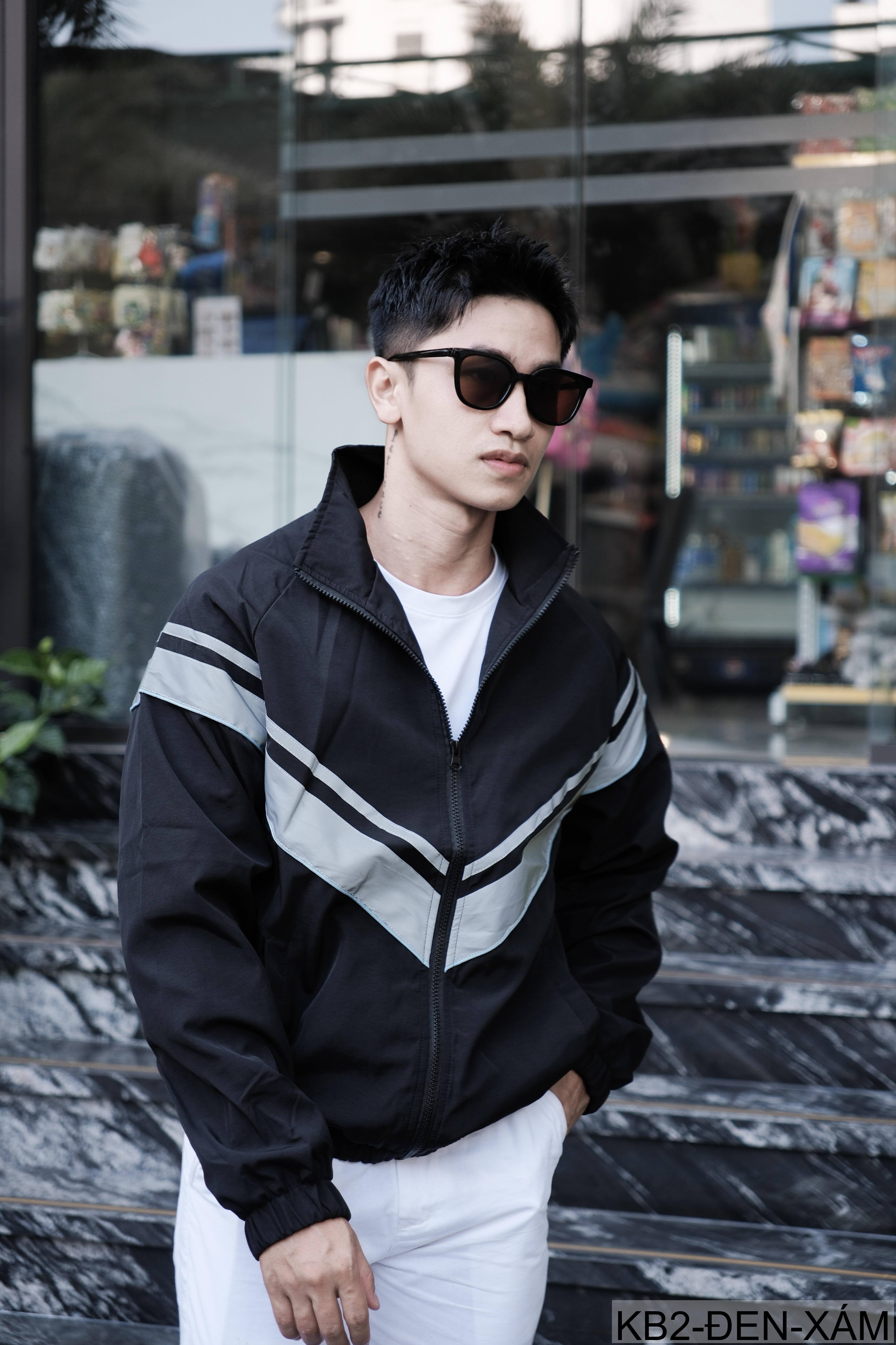 KB2 - Áo khoác nam cổ bẻ phong cách Hong Kong, form rộng, in họa tiết sọc V thời trang_thumbnail_15
