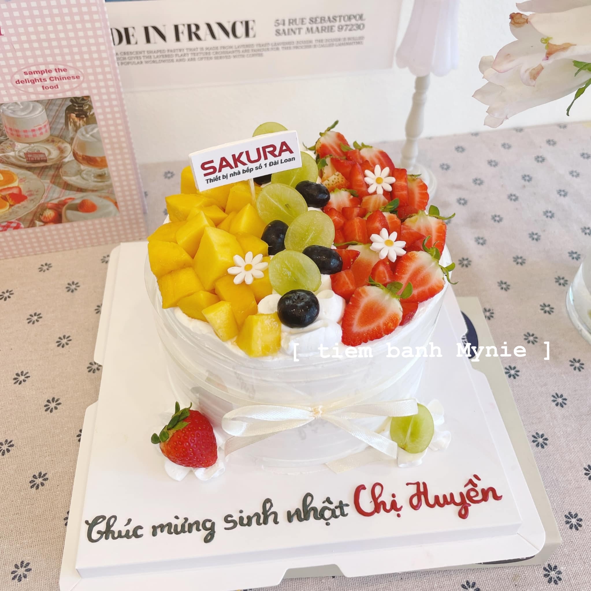 Bánh kem trái cây mix xoài, dâu tây, nho xanh, việt quất TT0029