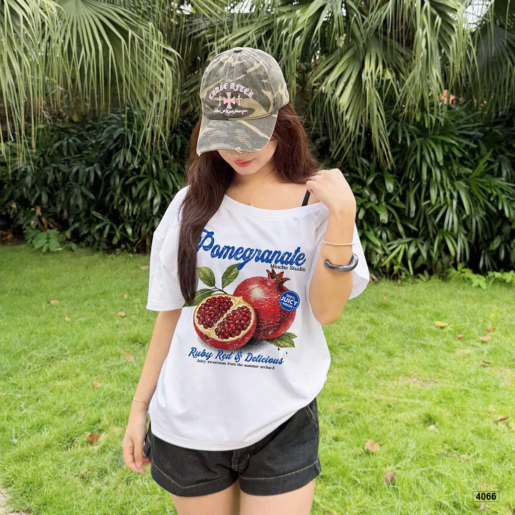 Áo thun nữ lệch vai form rộng Juicy Miucho 4066_thumbnail_2
