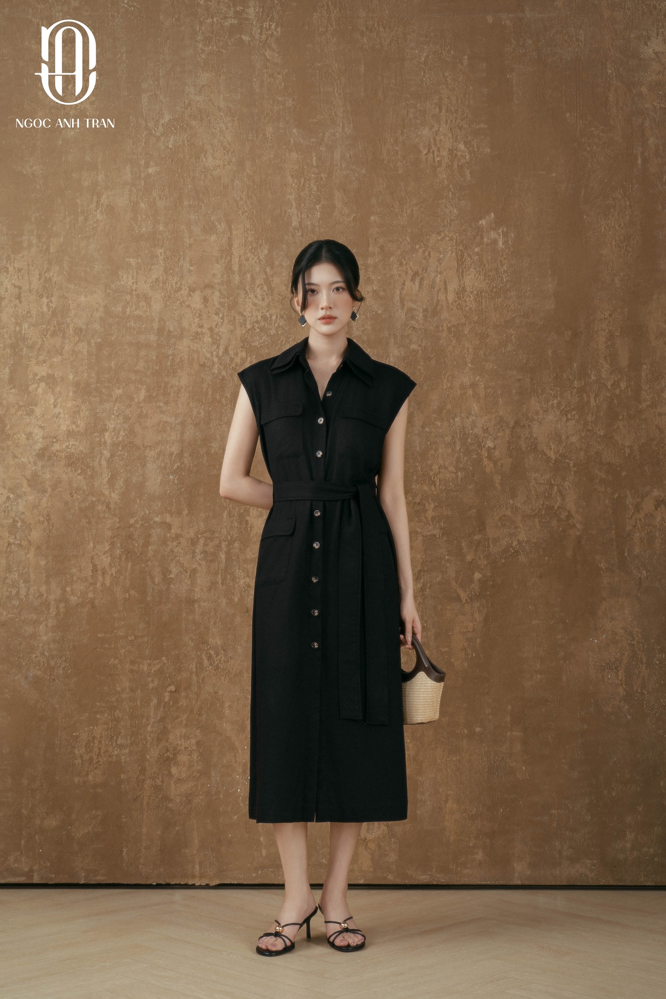 D169- Váy linen cổ đức