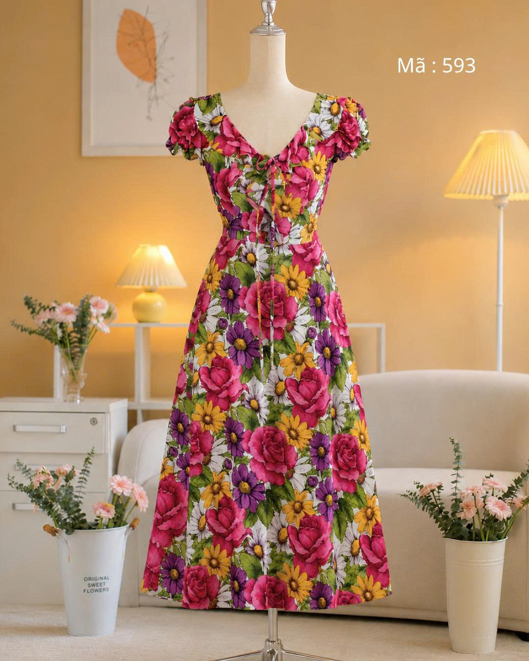 Đầm Xoè Hoa Bèo Ngực