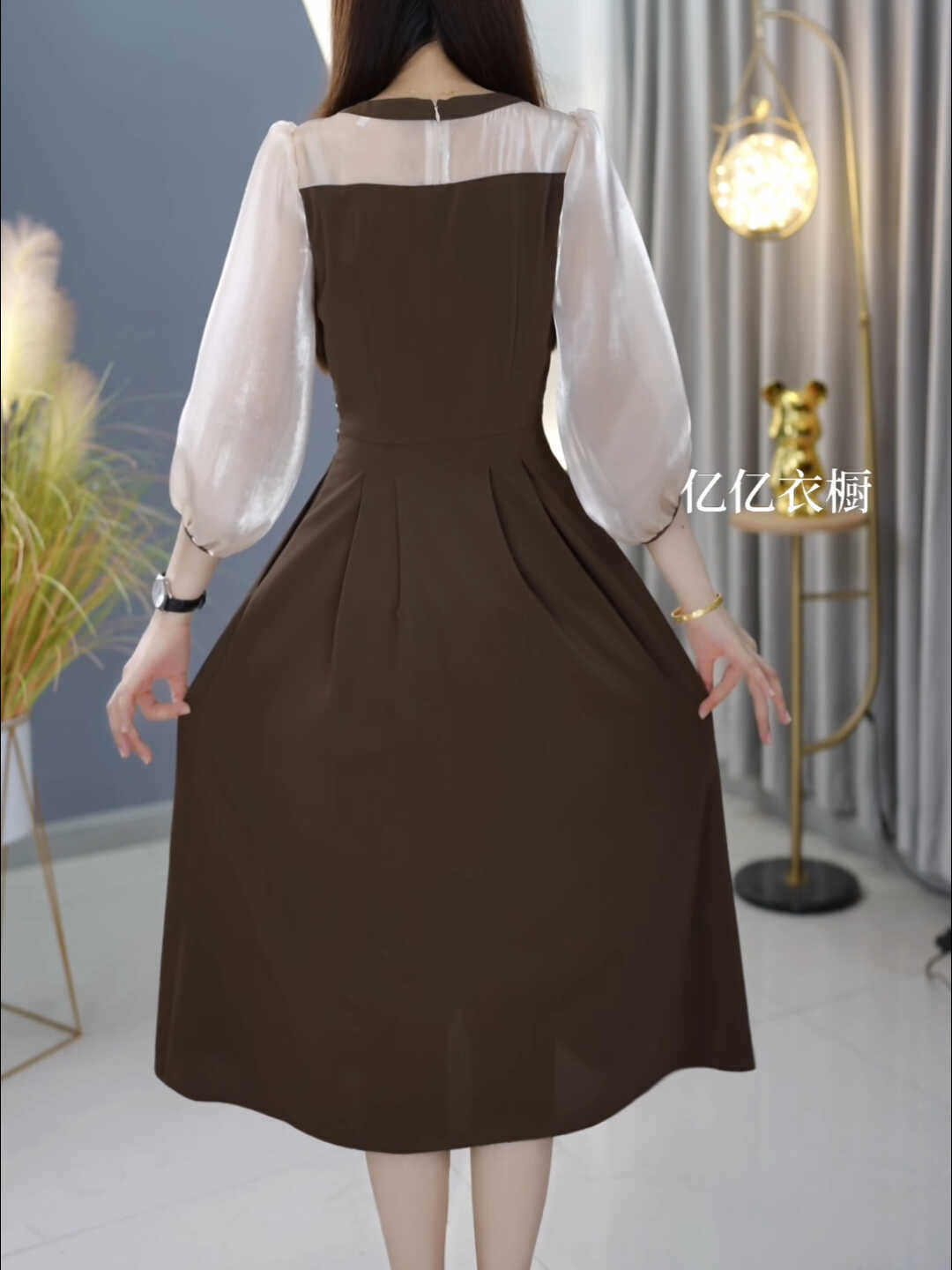 18404-Đầm xòe nâu phối tay voan trắng  viền eo cách điệu ( chất voan,lót thun , có túi)_thumbnail_5