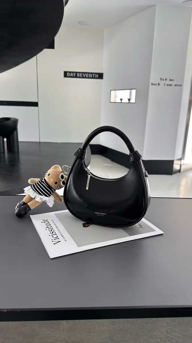 Túi COCY mặt trăng size21.5 8997