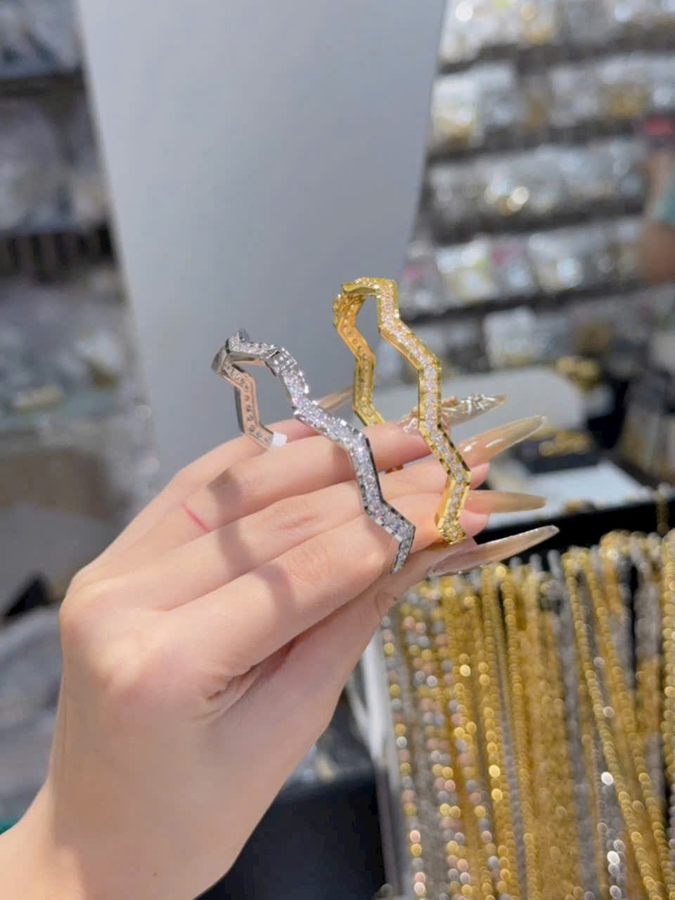 Vòng Sóng Đính Đá