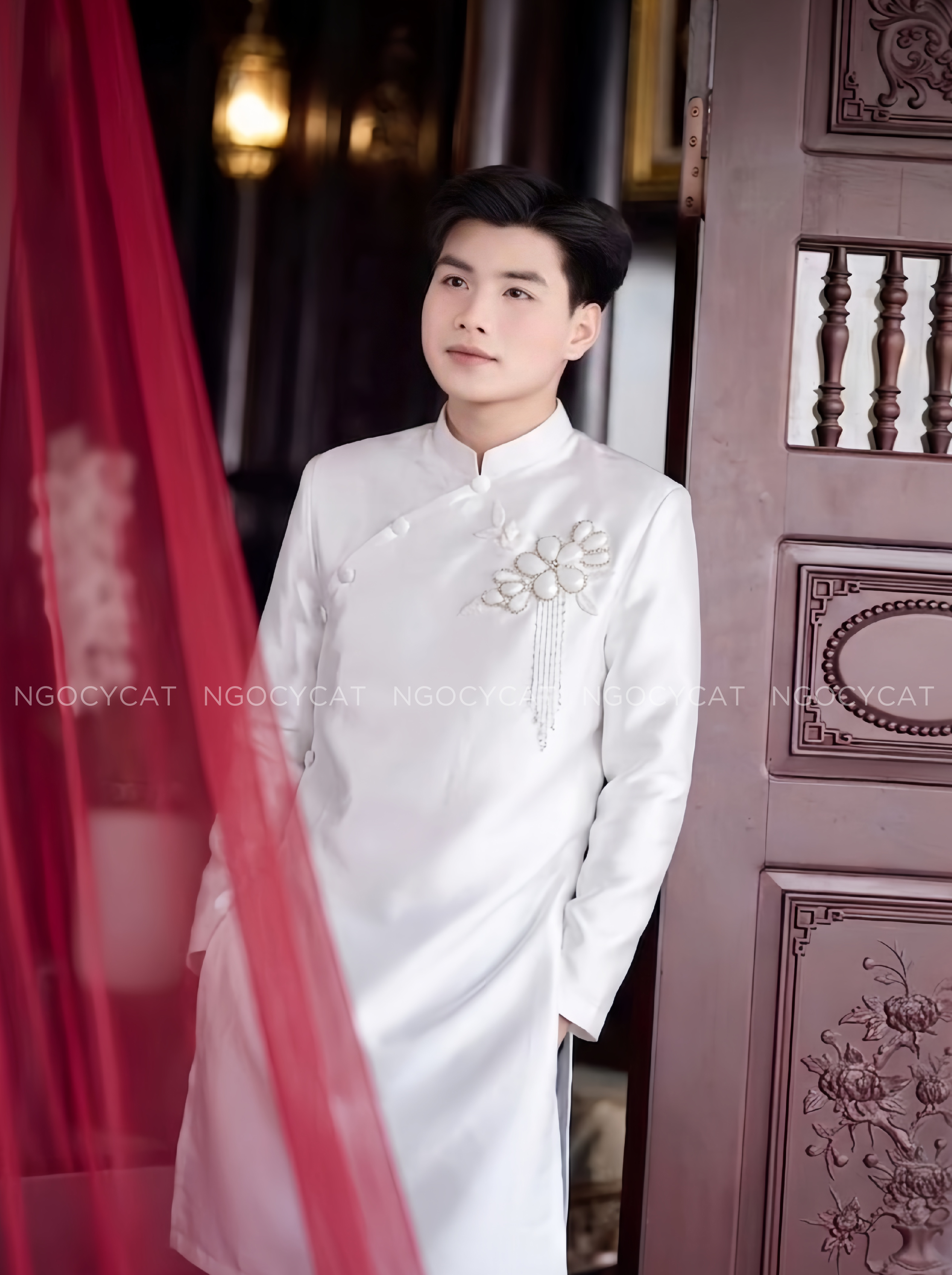 Áo Dài Dâu Rể Màu Trắng Tơ Tằm Đính Hoa Nổi_thumbnail_1