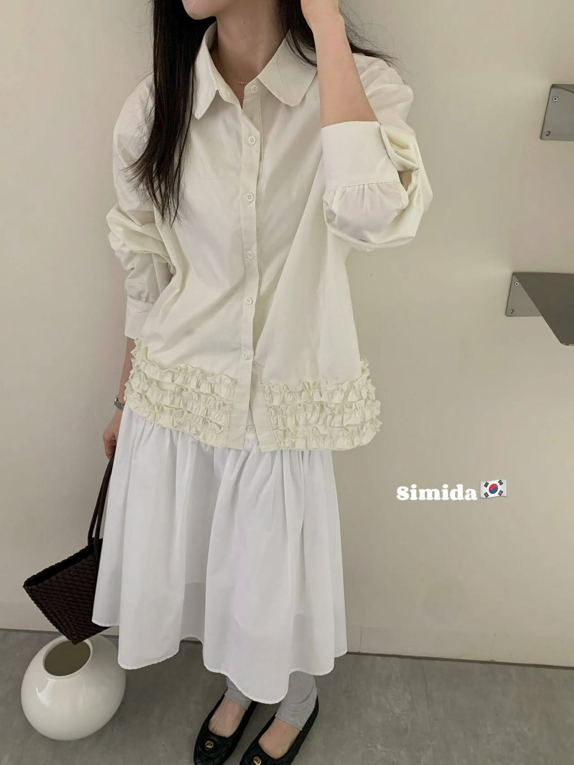 Áo sơ mi cài cúc cỏ bẻ ve tròn viền xếp 3 hàng viền gấu dài tay_thumbnail_2