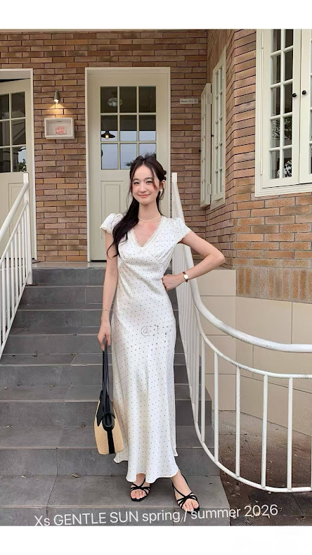 Lucas - Váy lụa chấm bi cổ tim viền ren dáng maxi đuôi cá_thumbnail_4