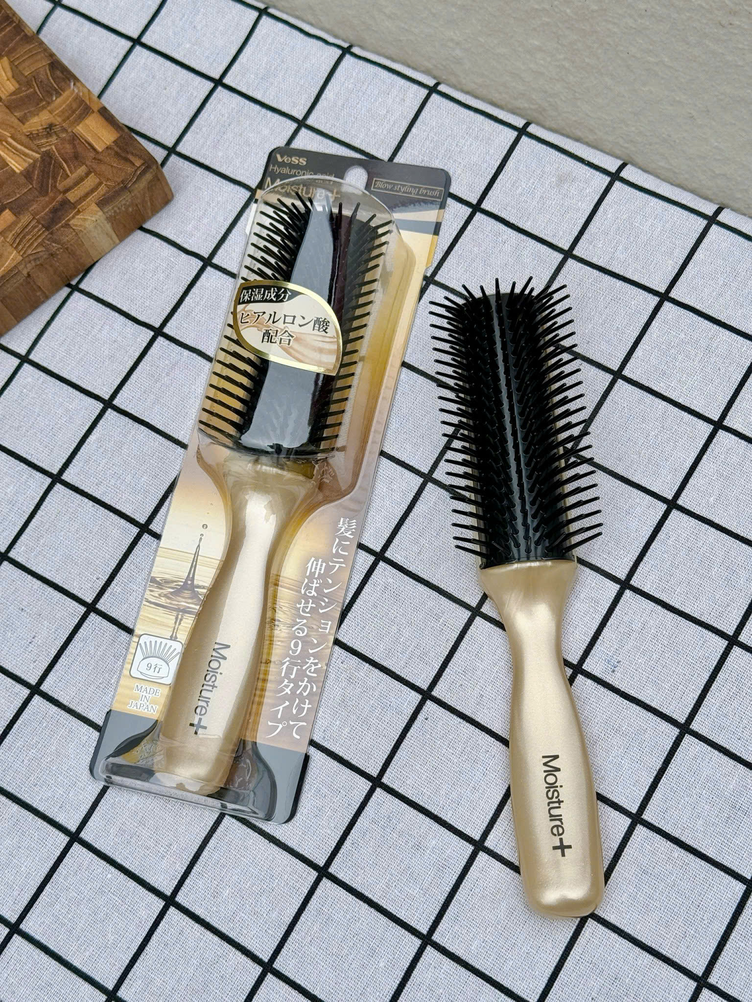 Lược Chải Chứa Tinh Chất Ngừa Tóc Xơ Rối, Gãy Rụng VeSS Nhật bản_thumbnail_12