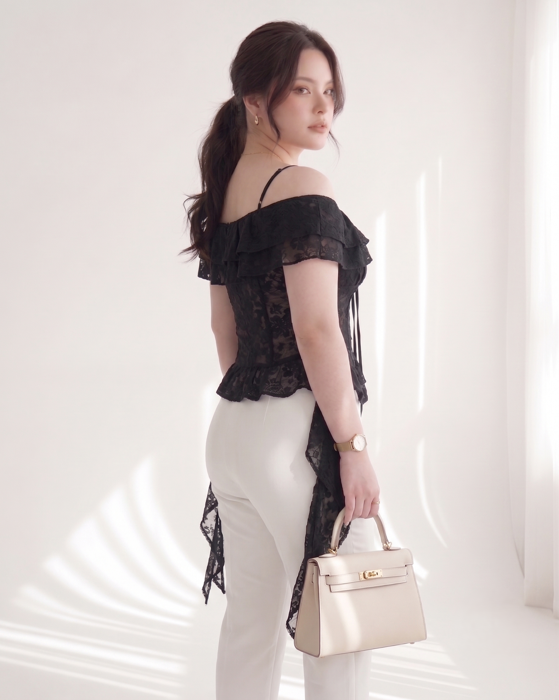 Áo Kiểu Trễ Vai Ren Hoa Tua Rua Bigsize Tôn Eo Dễ Phối Đi Tiệc - Đen - Vừa 55-95kg - AK119_thumbnail_1