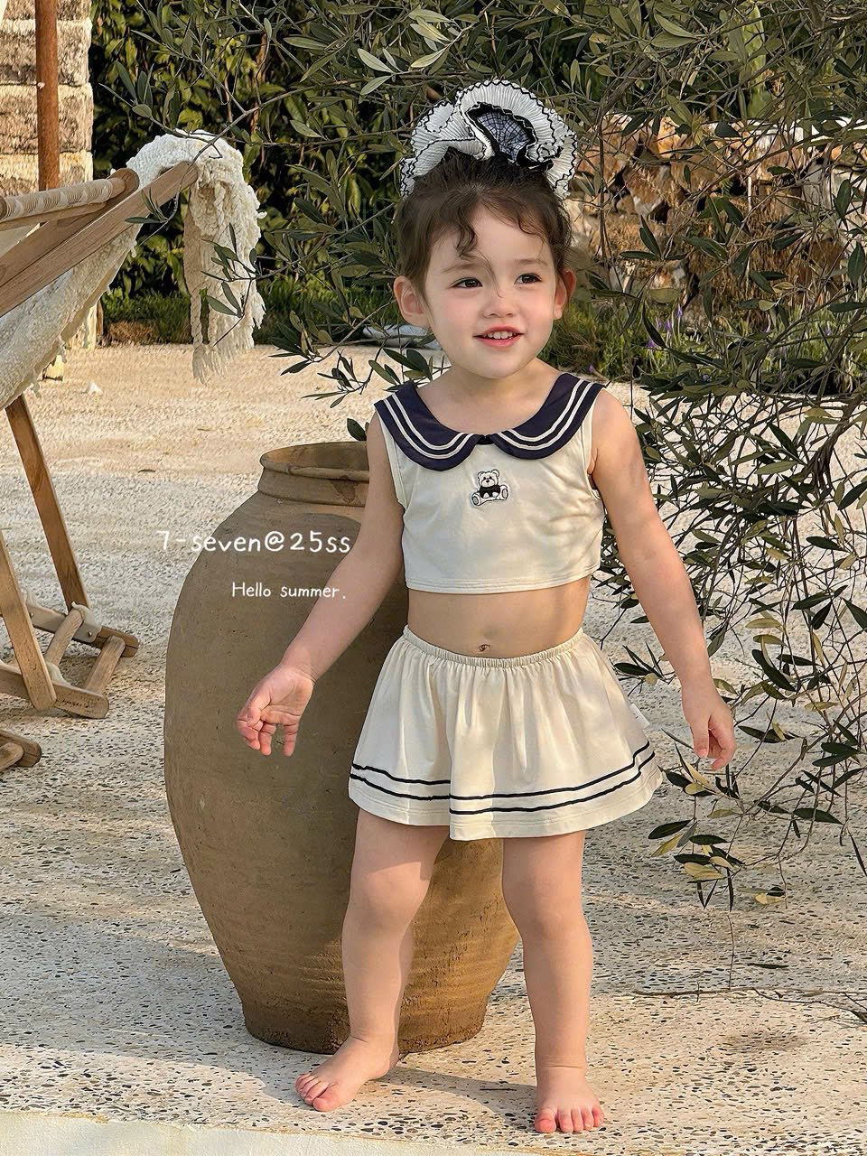 A149 - Set bơi sát nách 2 chi tiết cổ sen hoạ tiết gấu kèm chân váy hãng Seven