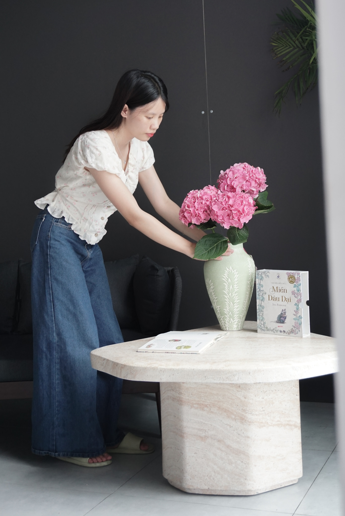 Bàn Trà PLECTRUM TRAVERTINE COFFEE TABLE - Đá Xi Măng_thumbnail_5