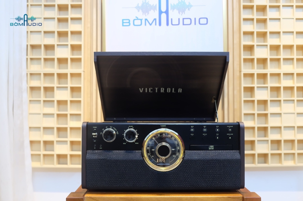 Hình ảnh chụp thực tế mâm đĩa than Victrola The Empire tại Bờm Audio
