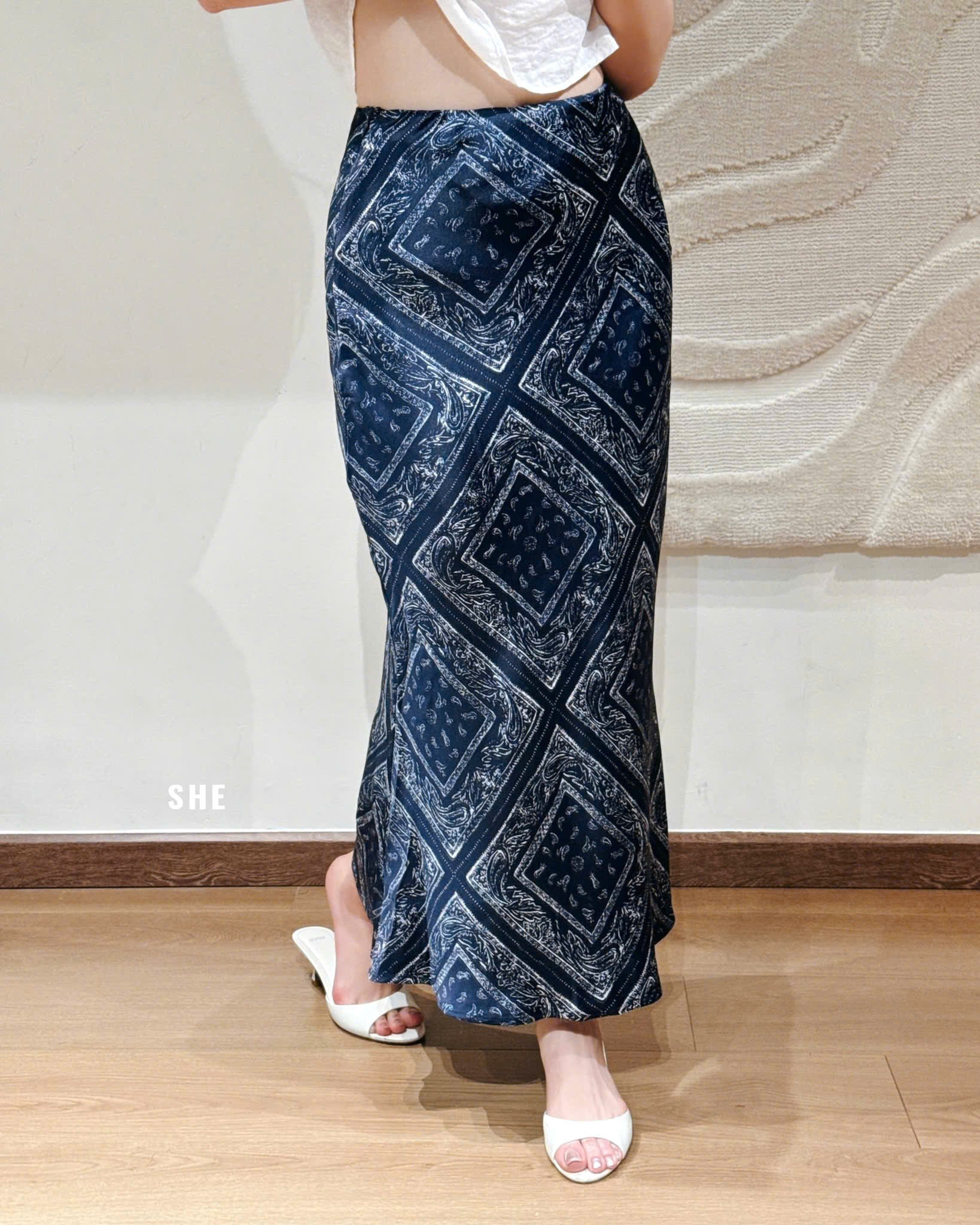 E838 CHÂN VÁY ZR HỌA TIẾT_thumbnail_7