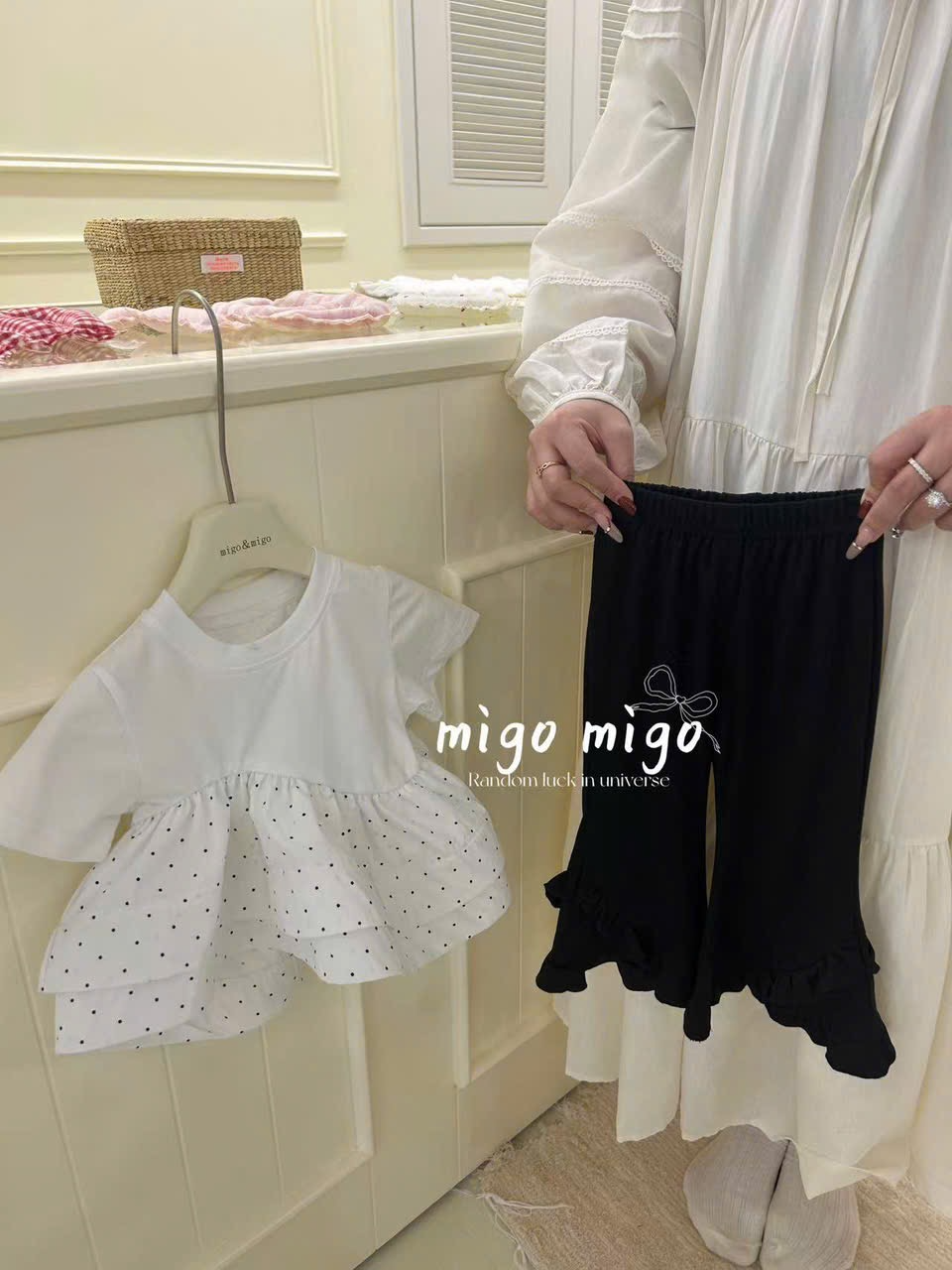 MG07 - Áo thun cộc tay viền bèo chấm bi hãng Migo