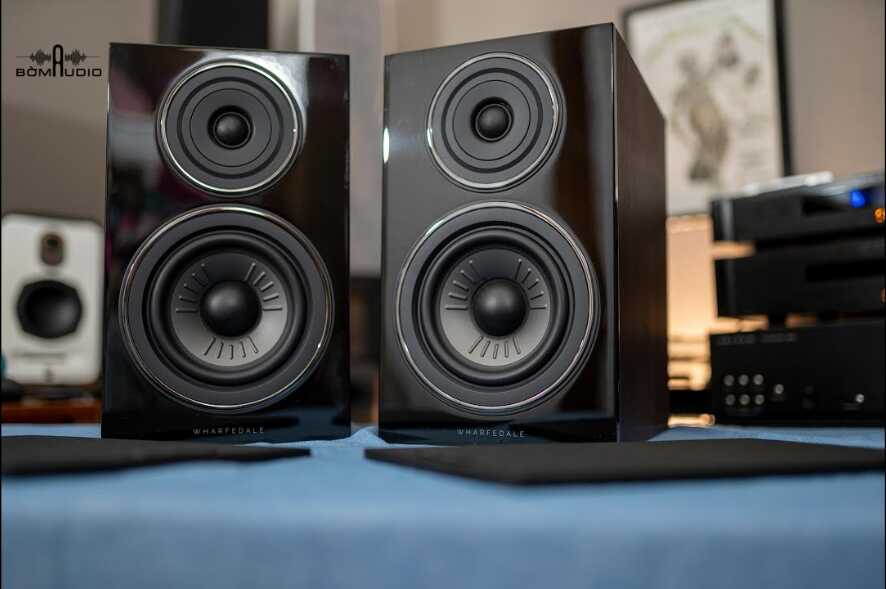 Wharfedale Diamond 12.2 thiết kế thùng loa hiện đại