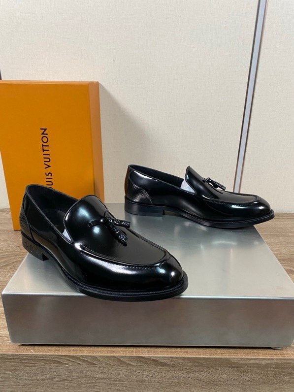 Giày Loafer LV