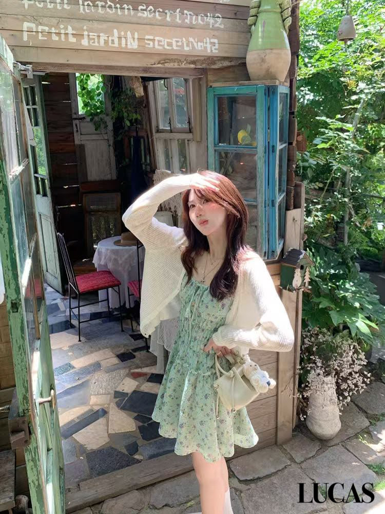 Set váy hoa nhí 2 dây chun eo dáng ngắn + áo len cardigan_thumbnail_5