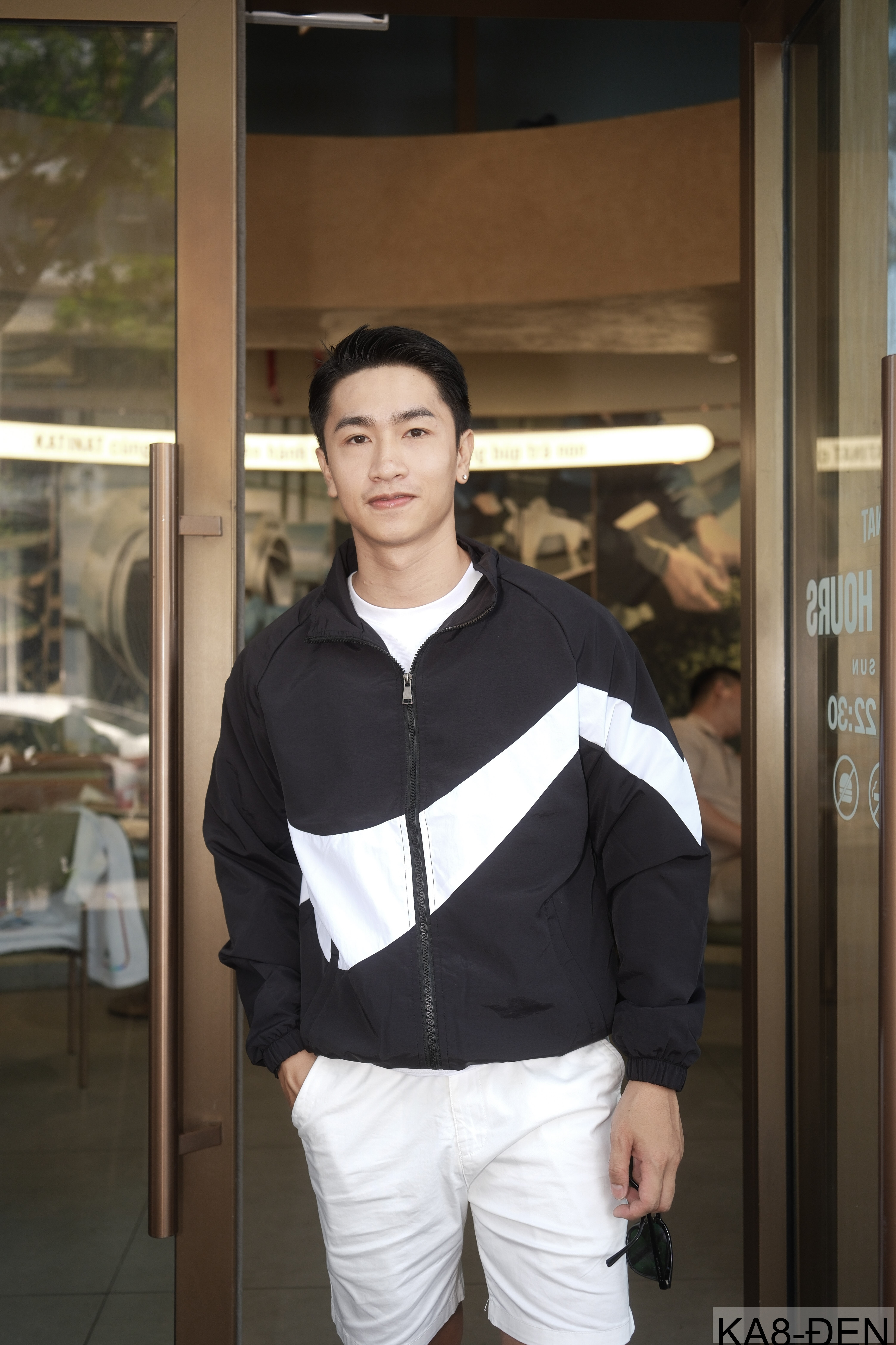 KA8 - Áo khoác nam thể thao phối màu năng động, chất polyester thoáng mát, dáng regular fit_thumbnail_3