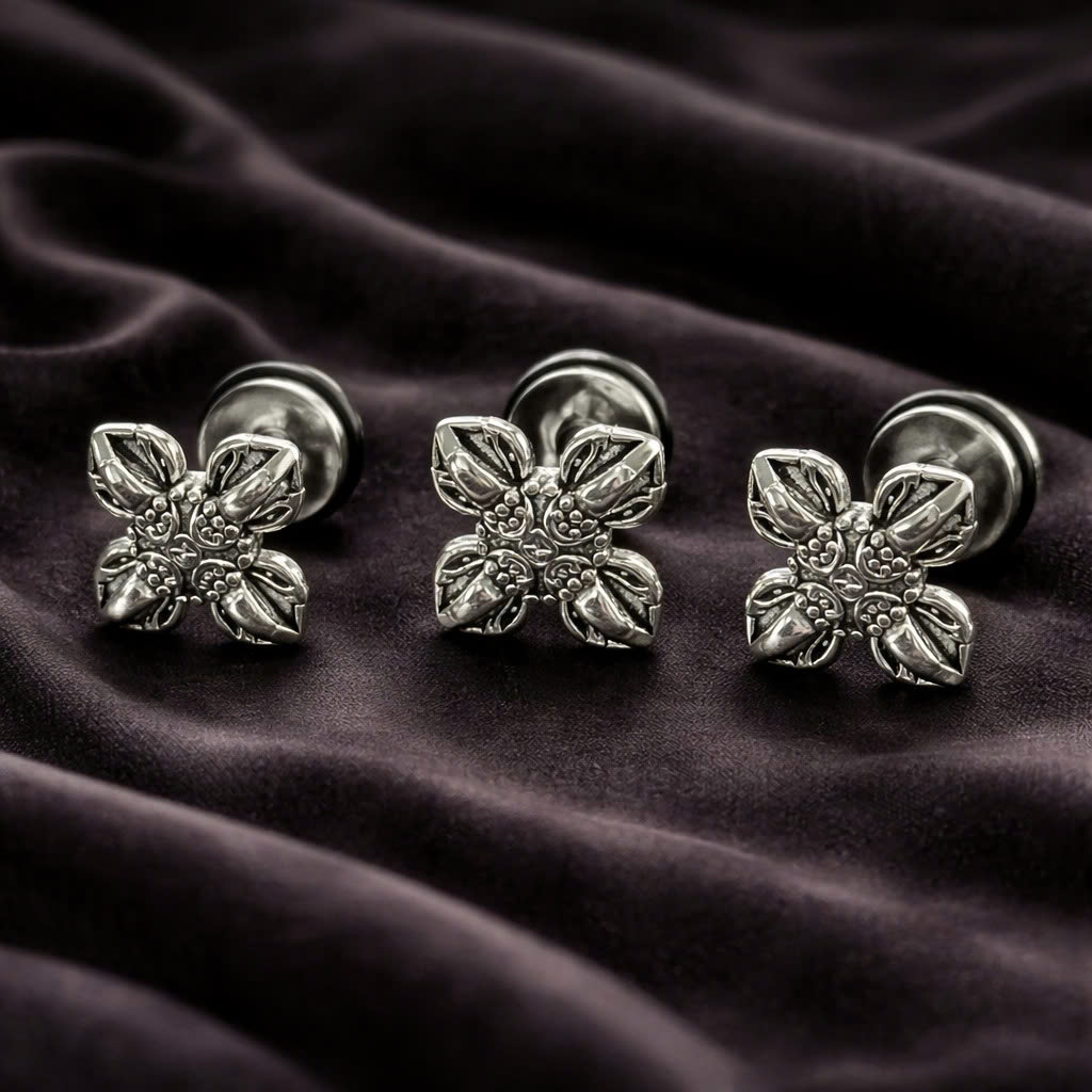 Khuyên kiểu Chrome Heart