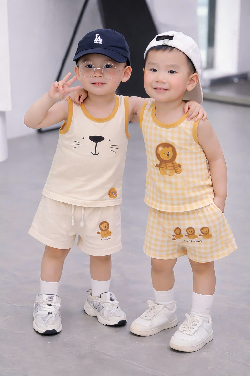 A28 SET 2 BỘ BA LỖ SƯ TỬ CARO VÀ MÈO - A100.358