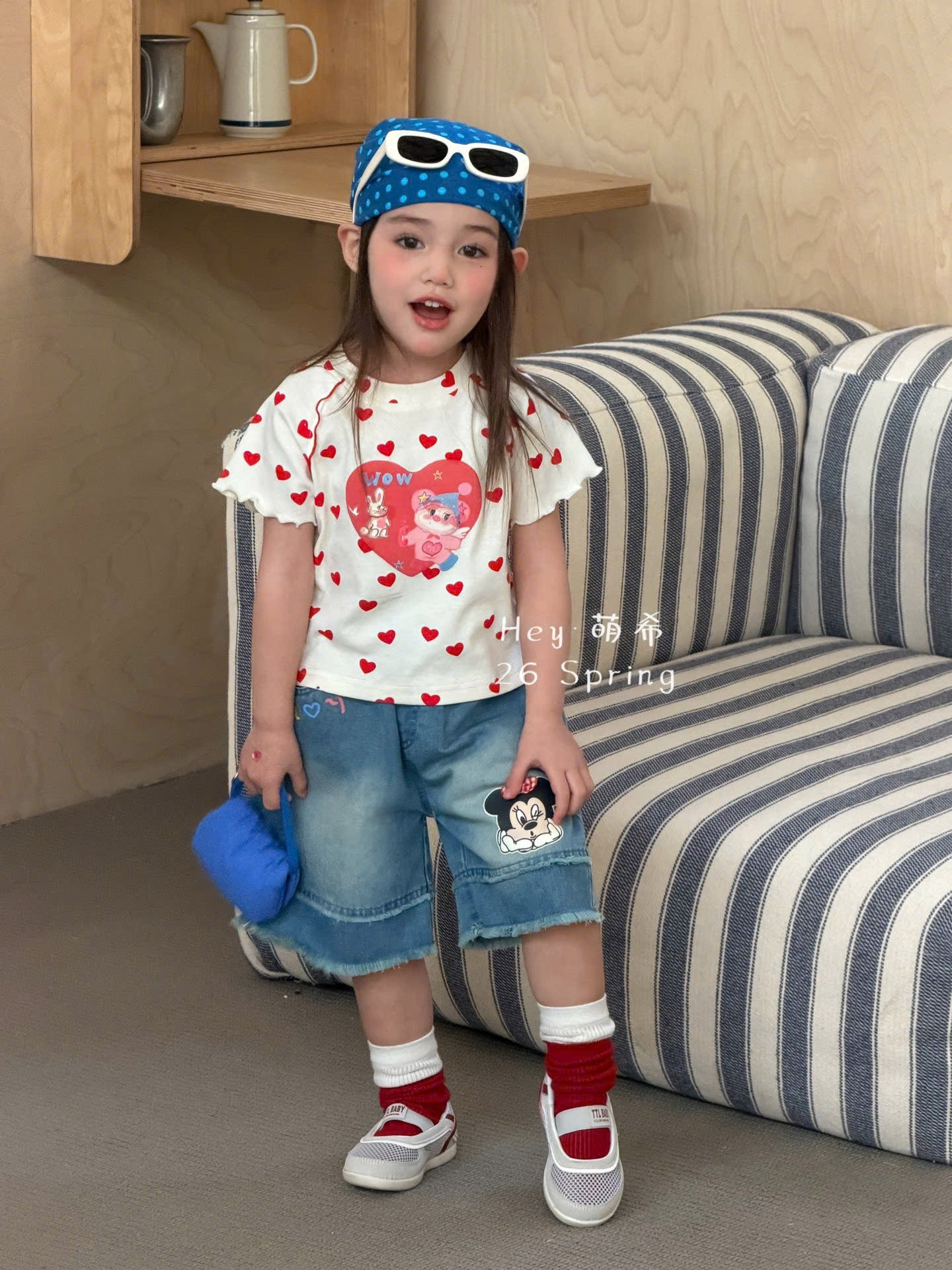 D227 - Quần bò lửng gấu tua rua in hoạ tiết Mickey hãng HMX