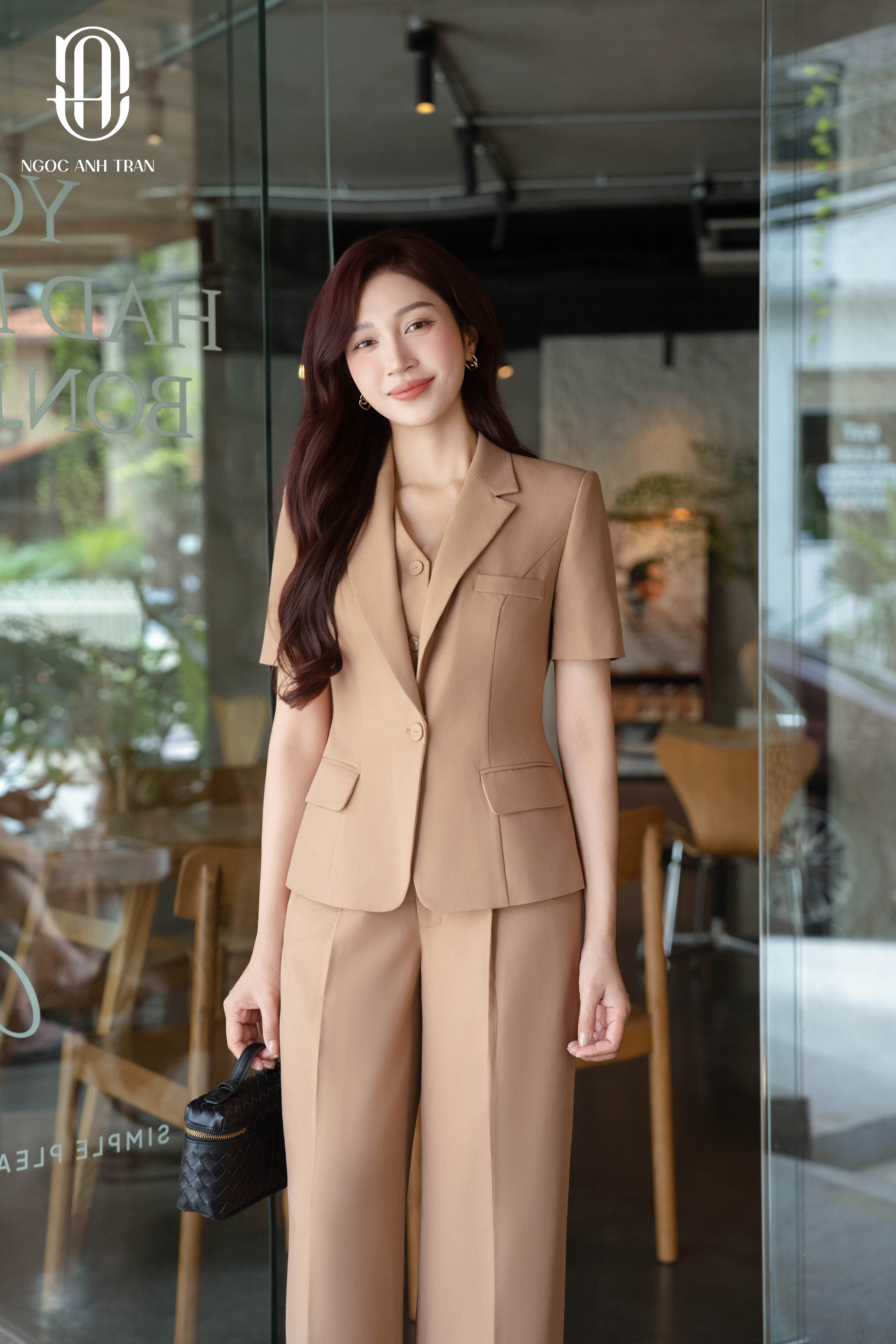V077 - Áo vest nâu gile giả