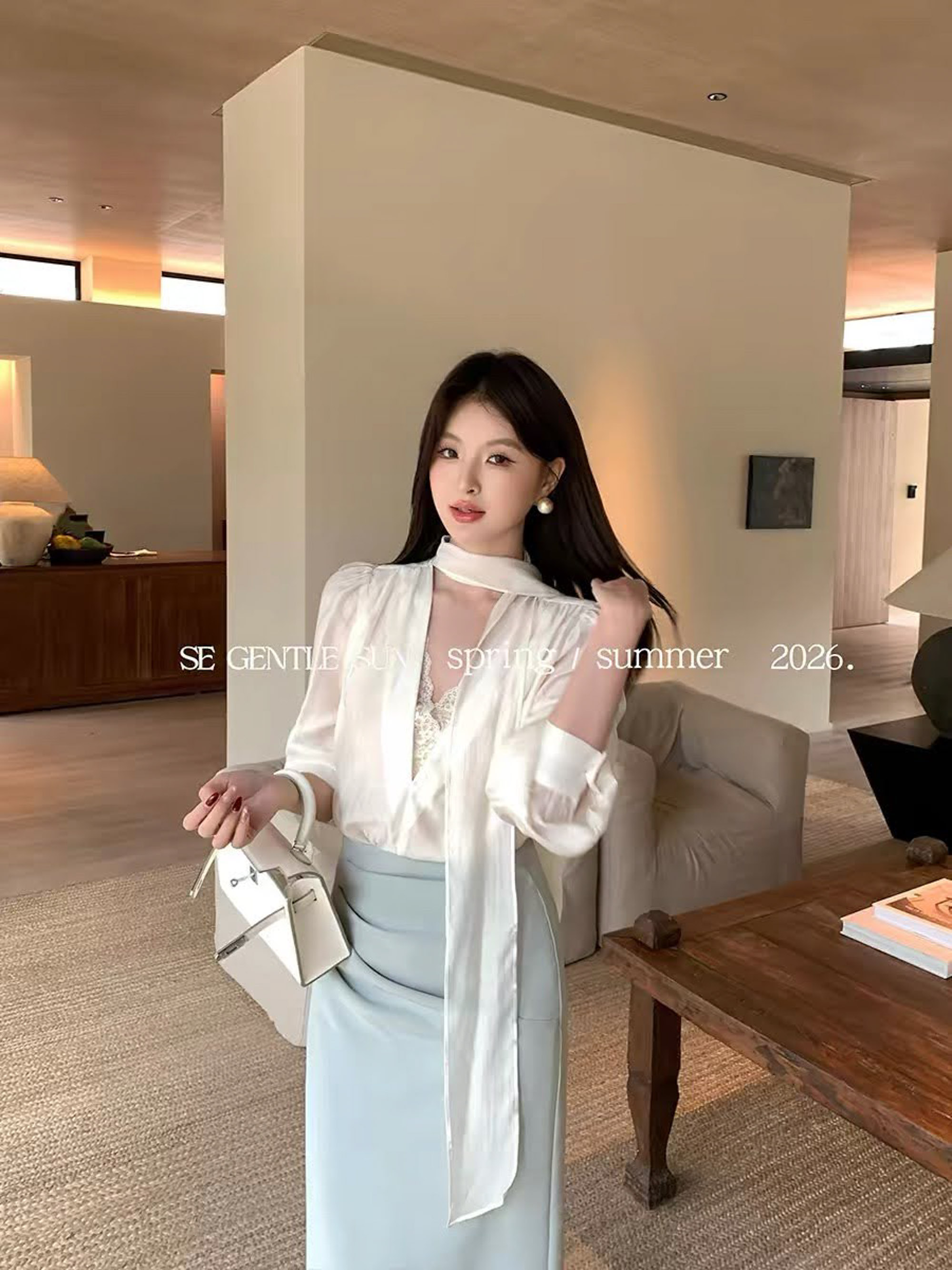 Áo sơ mi voan cổ tim khoét sâu phối ren ngực SE GENTLE SUN + dây vải