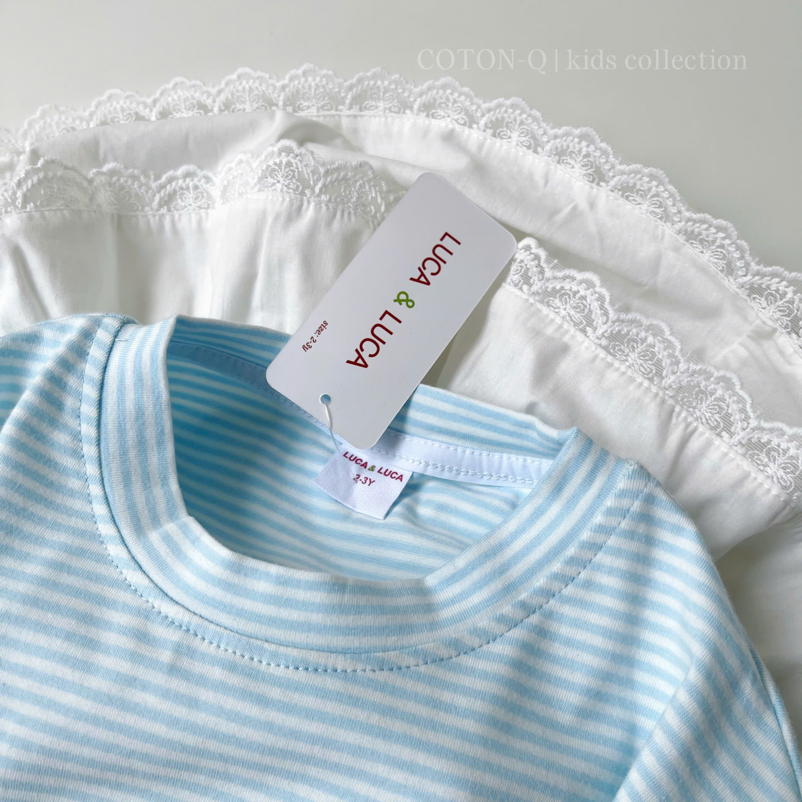 Set áo thun sọc bé + chân váy trắng_thumbnail_8