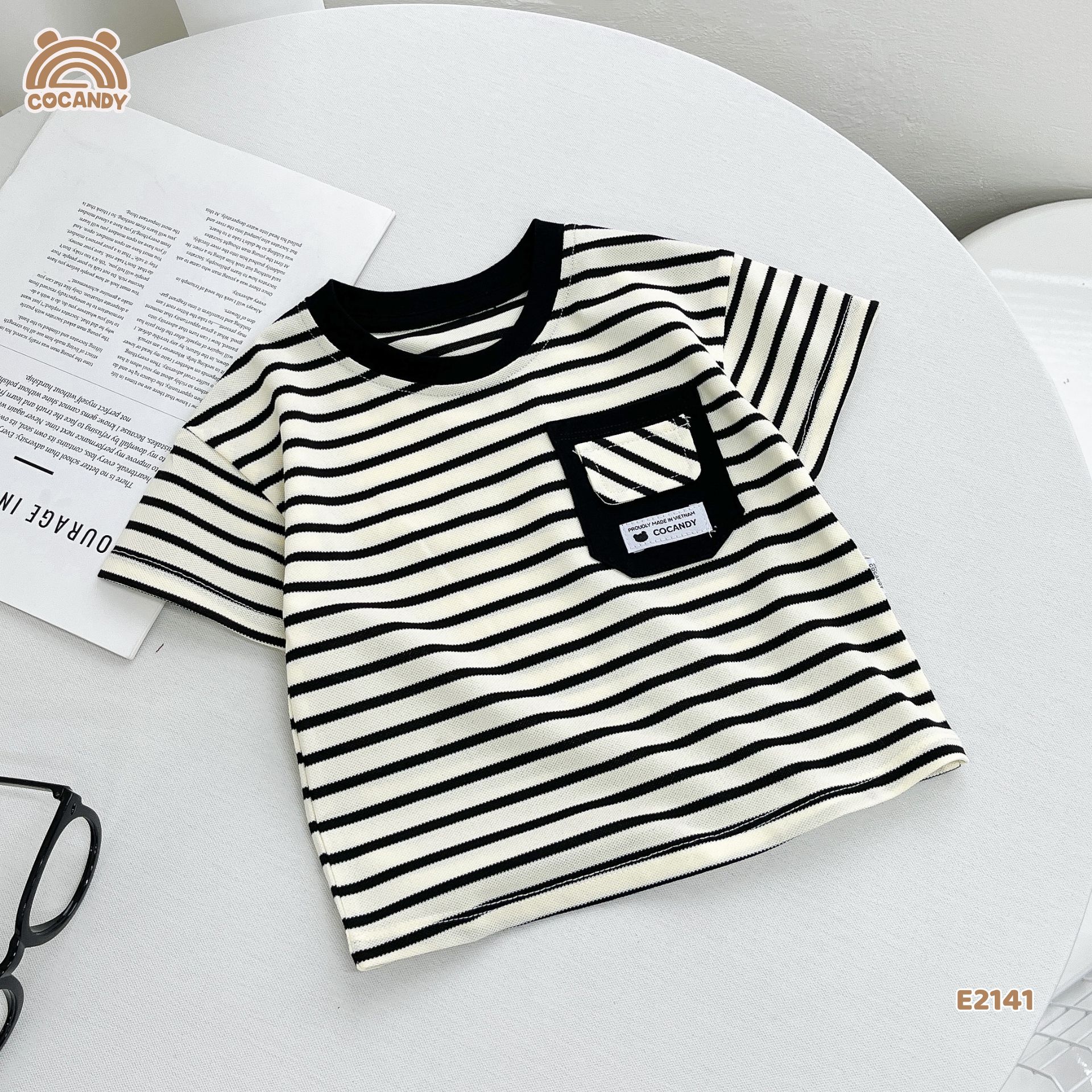 Áo cộc kẻ ĐEN BE phối túi đen