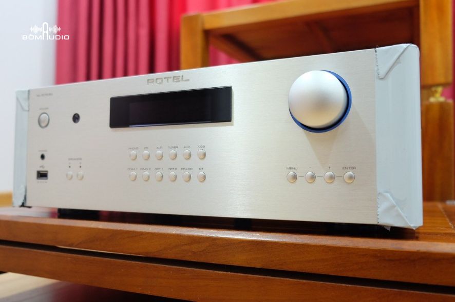 Hình ảnh chụp thực tế Amply Nghe Nhạc ROTEL RA-1572 MKII tại Bờm Audio