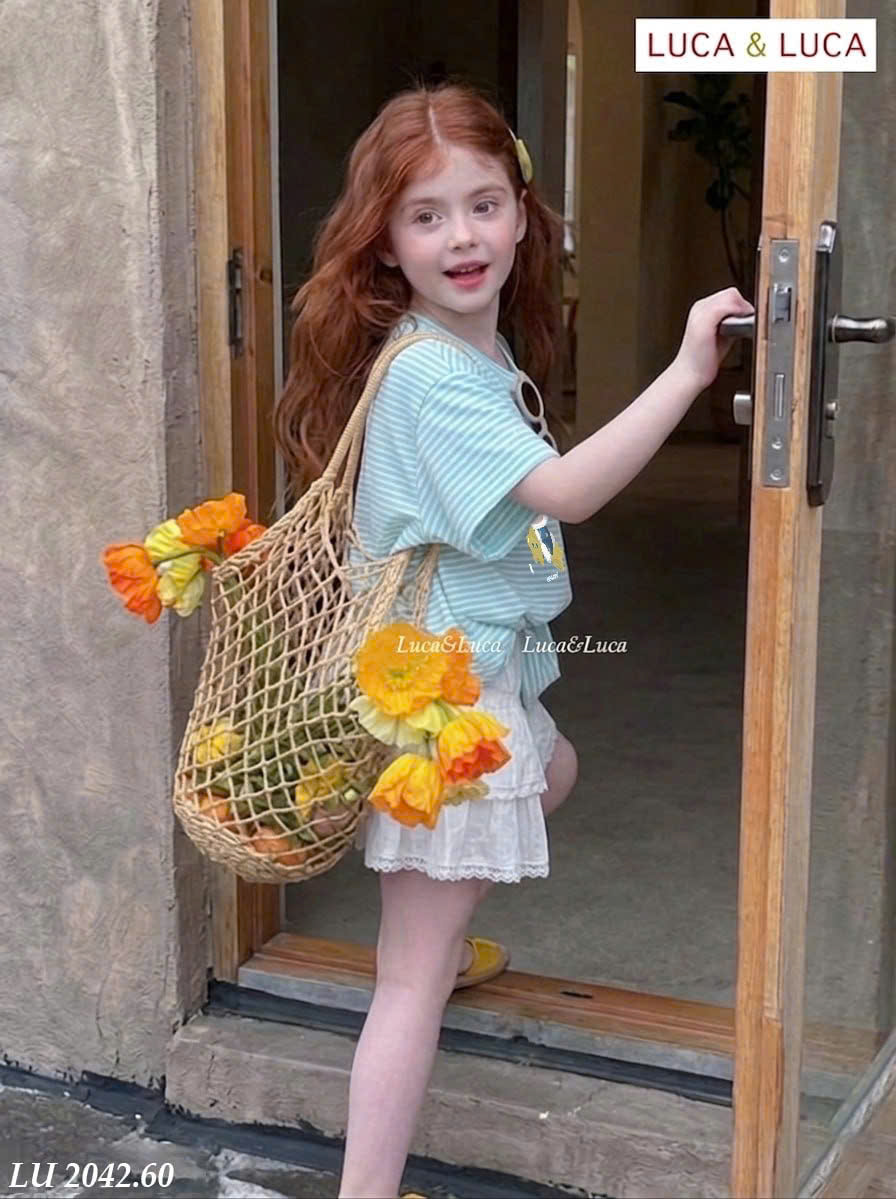 Set áo thun sọc bé + chân váy trắng_thumbnail_2