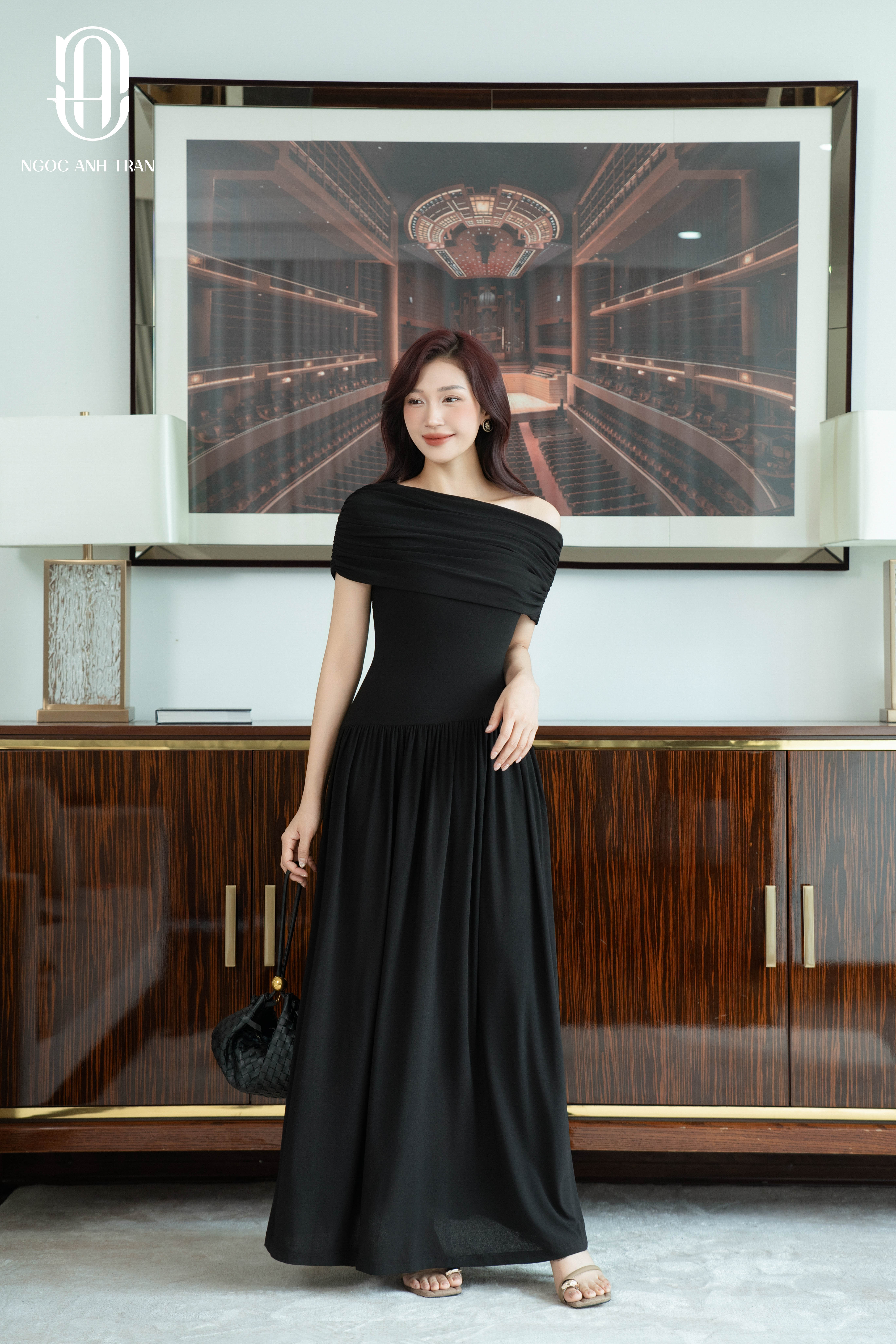 D171 - Váy thun đen YEP lệch vai