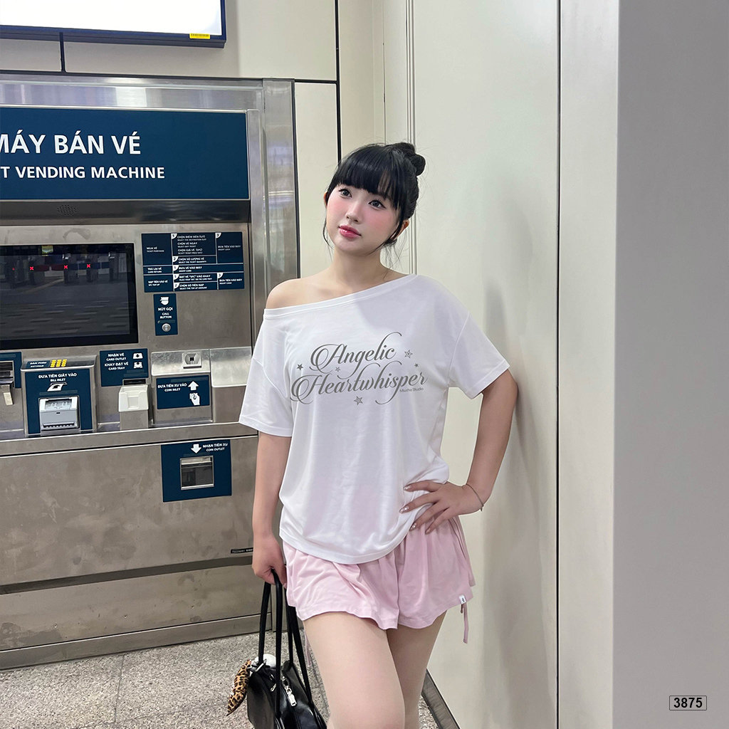 Áo thun nữ lệch vai form rộng street style Miucho 3875_thumbnail_5