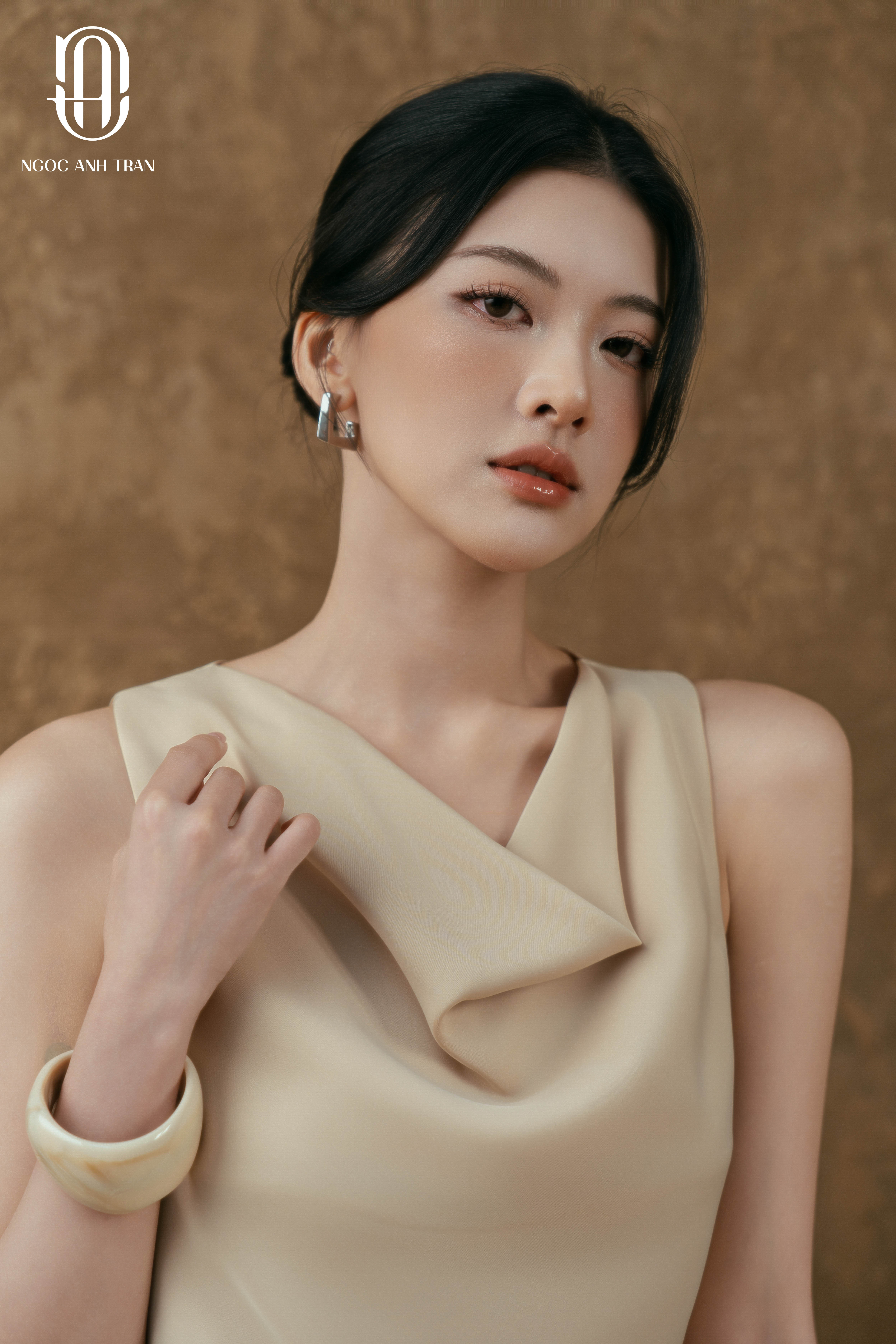 A271 - Áo lụa sát nách cổ đổ