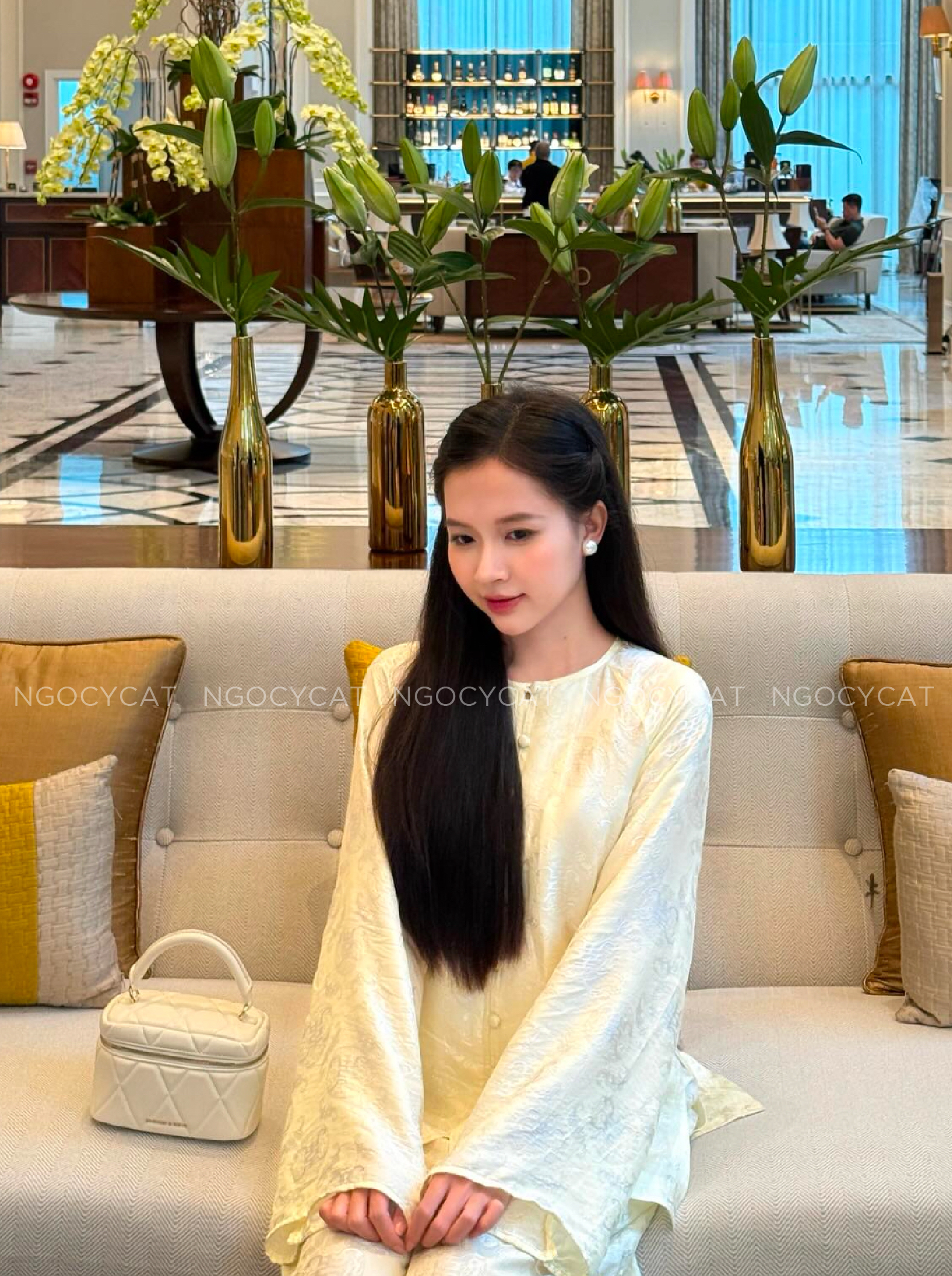 Áo Bà Ba Màu Be Tơ Tằm Ánh Kim