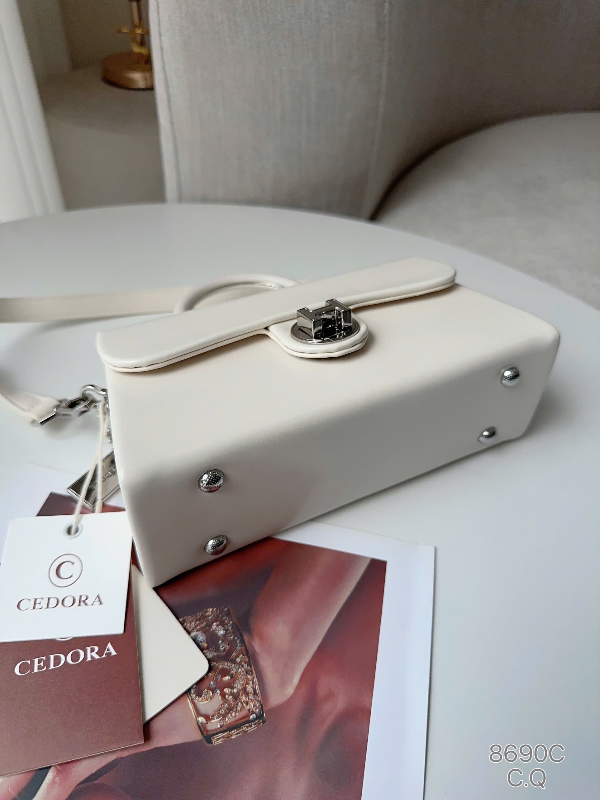 Túi CEDORA chữ H xoay size21.5 8690C_thumbnail_5