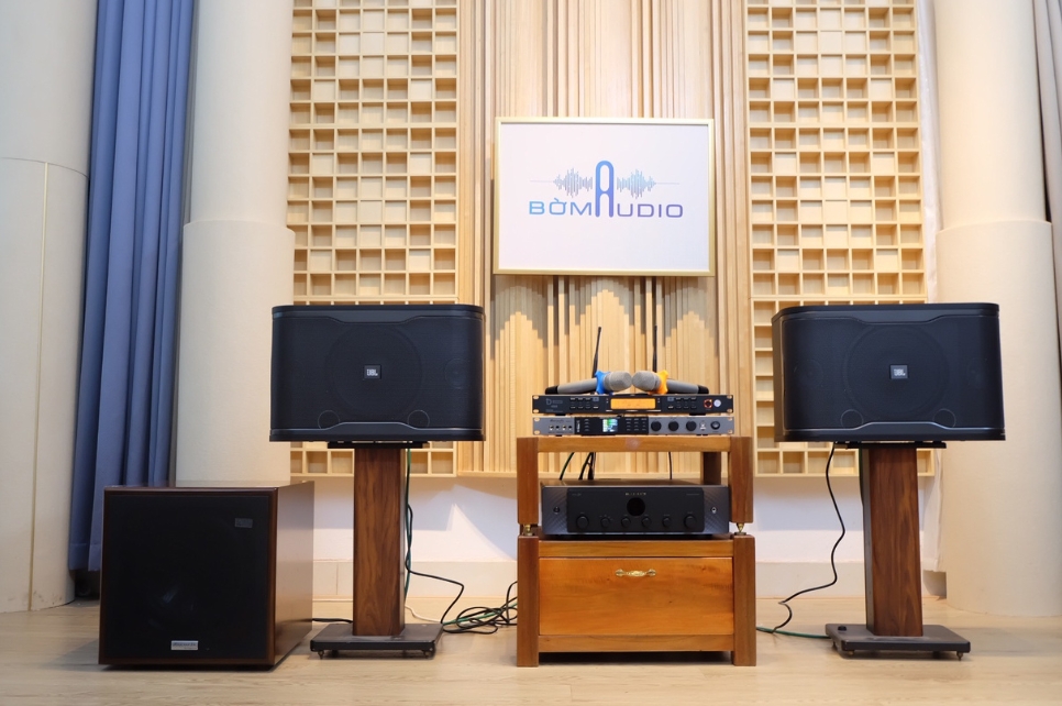 Hình ảnh chụp thực tế combo Vang Số DBAcoustic S500P + Micro DBAcoustic S450 II + Loa JBL RM 210 + Sub DBAcoustic SW12B - B50 tại Bờm Audio.