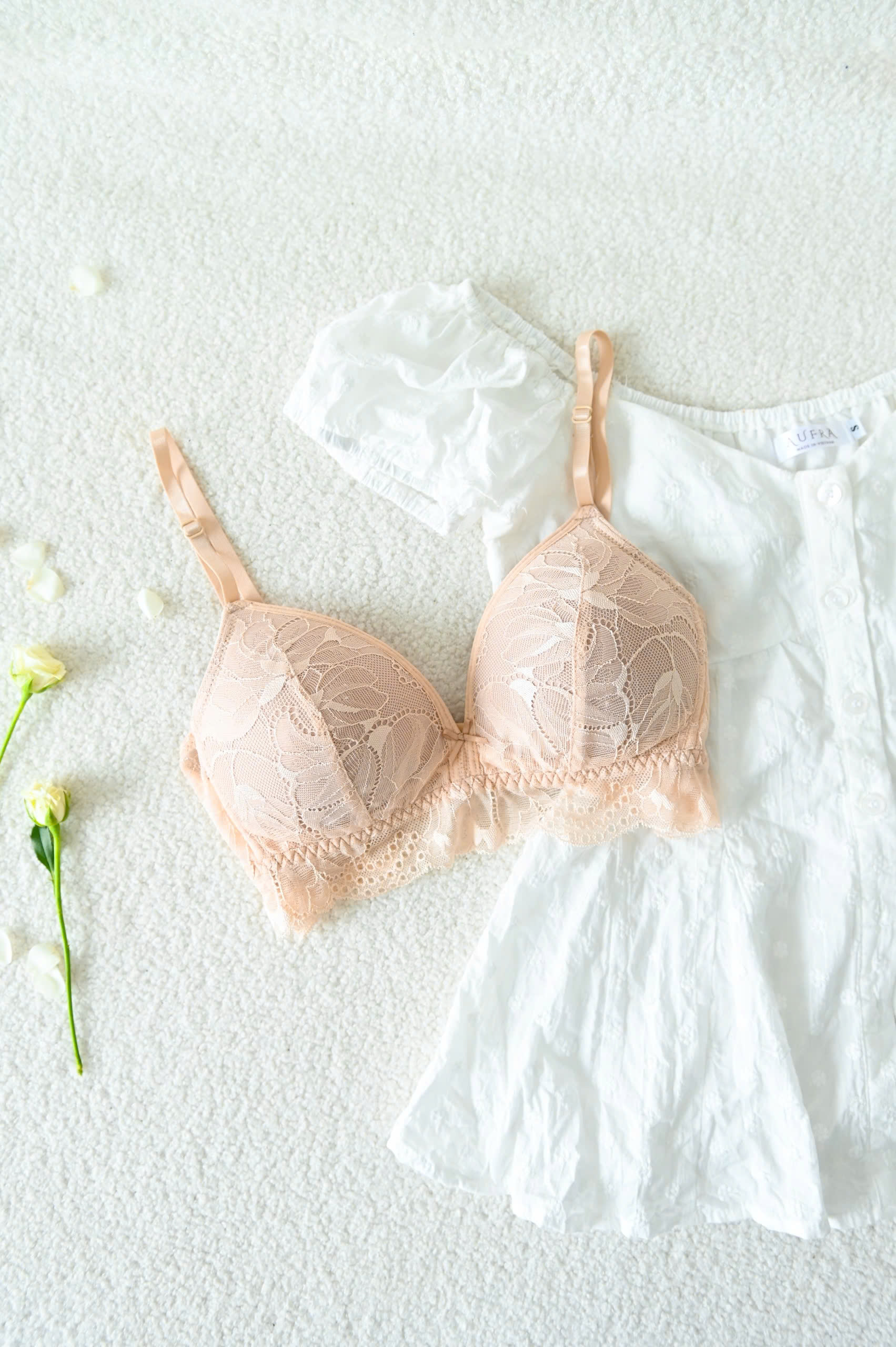 Áo Ngực LOC Bọc Cup Chân Ren Mút Liền