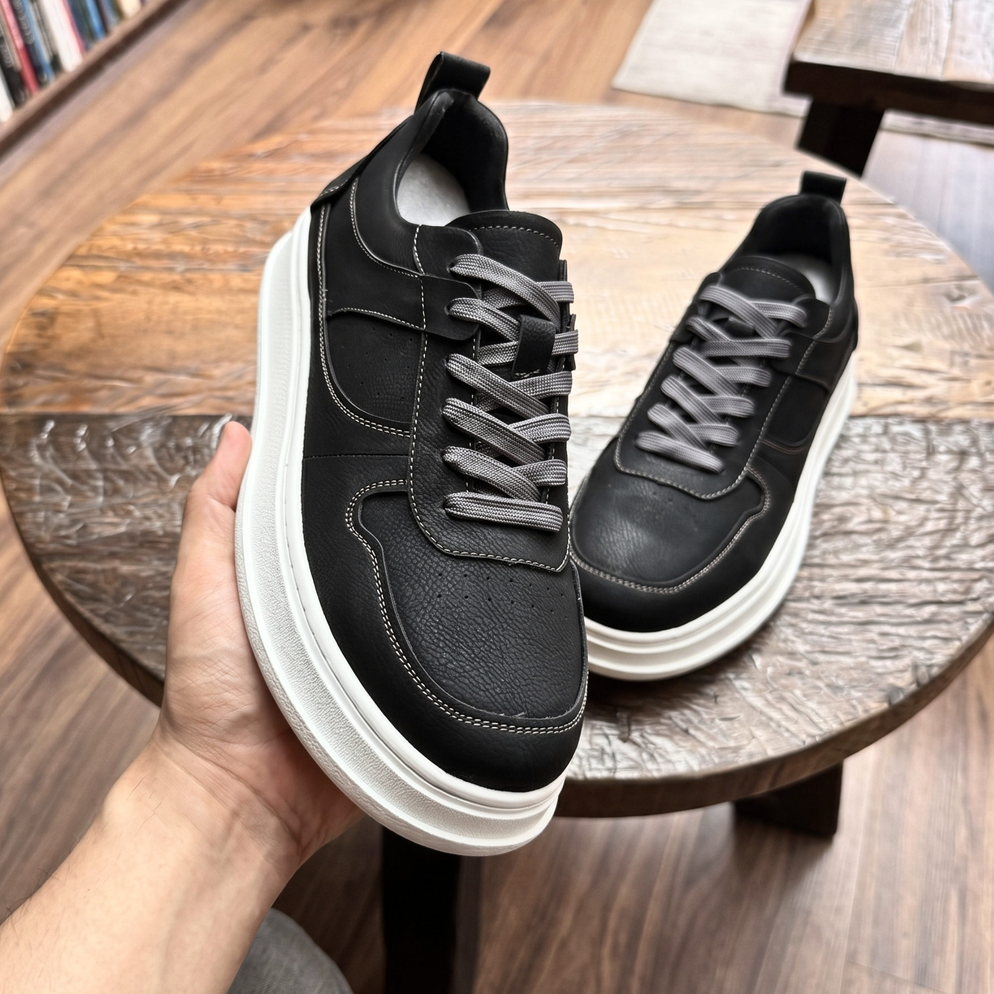 SNEAKER DA CAO CẤP CS354