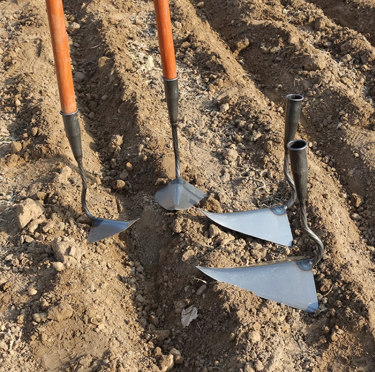 Cuốc Xới Đất - Vun Đậu Ngô - Xới Cỏ Tiện Dụng_thumbnail_10