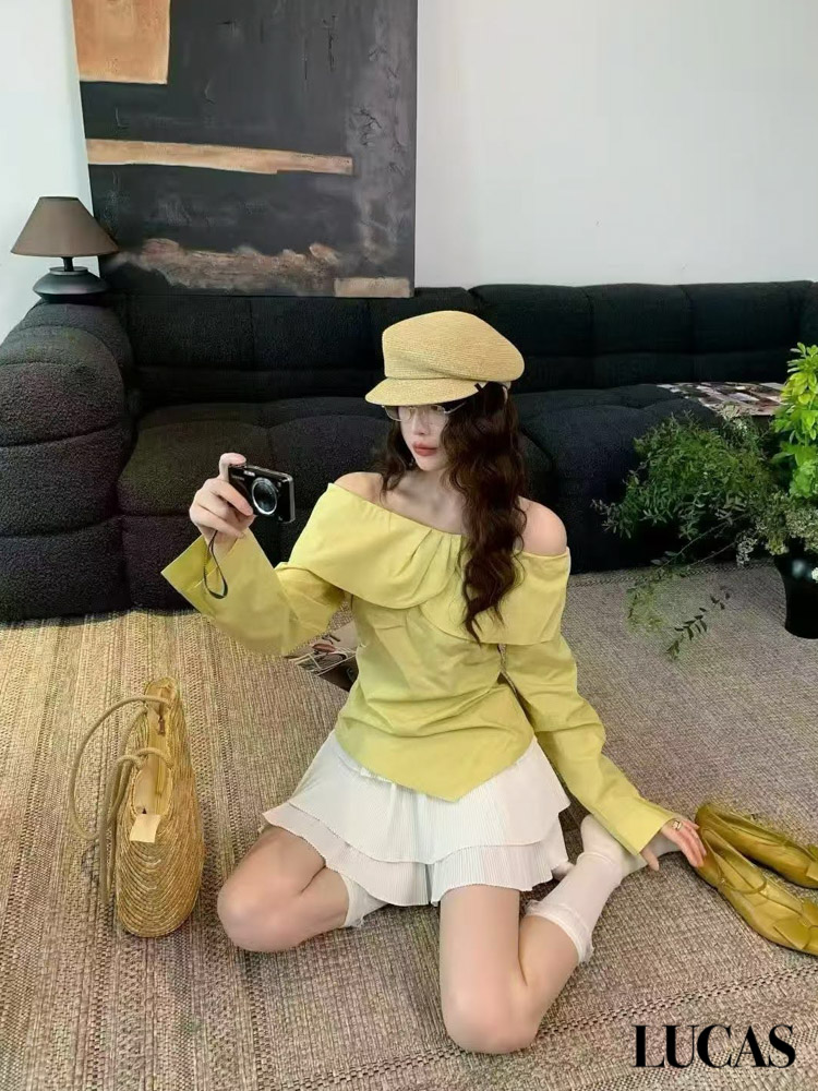 Áo sơ mi trễ vai bèo cổ đan xếp ly gấu vạt chéo dài tay