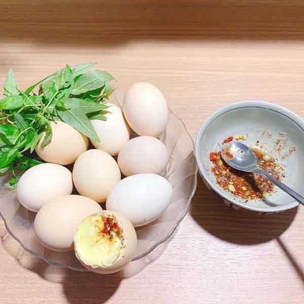 Trứng gà vữa ( chục )