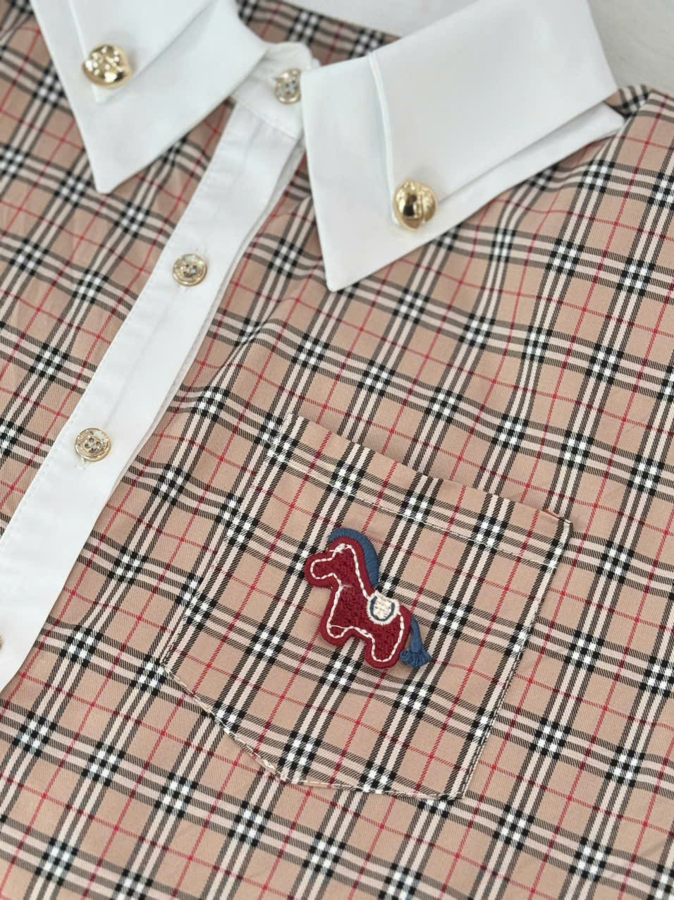 Sơ Mi Caro Phối Viền Trắng Thêu Túi Ngựa_thumbnail_3