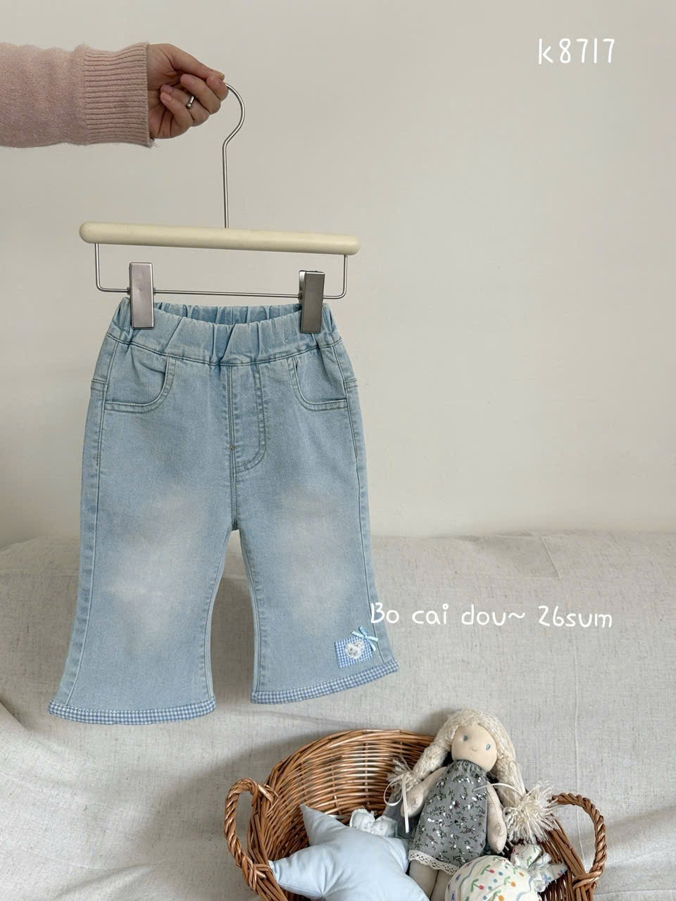 BD09 - Quần bò lửng gấu viền caro xanh thêu taf hãng BD