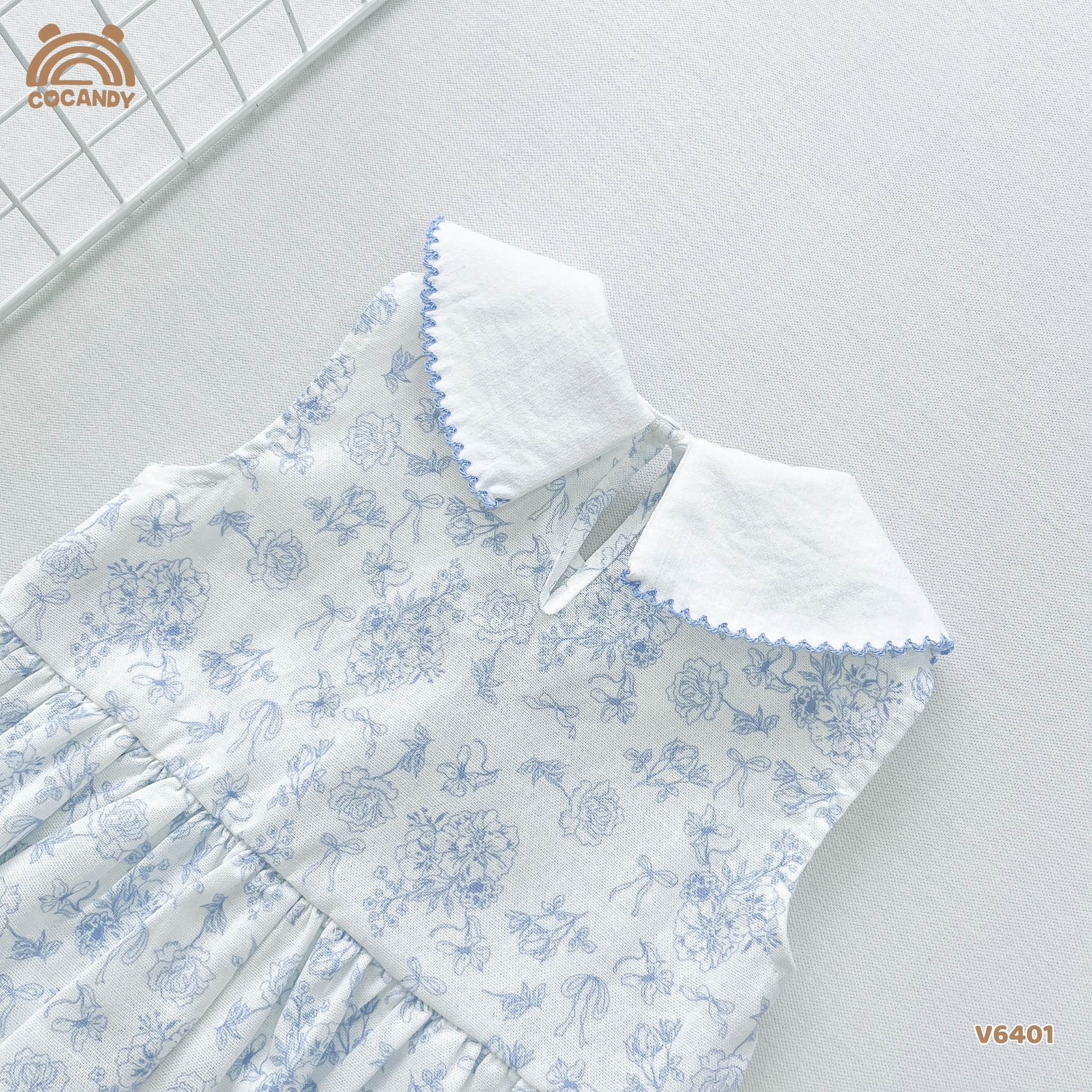 Váy sát nách linen TRẮNG hoa nhí xanh cổ nơ_thumbnail_4