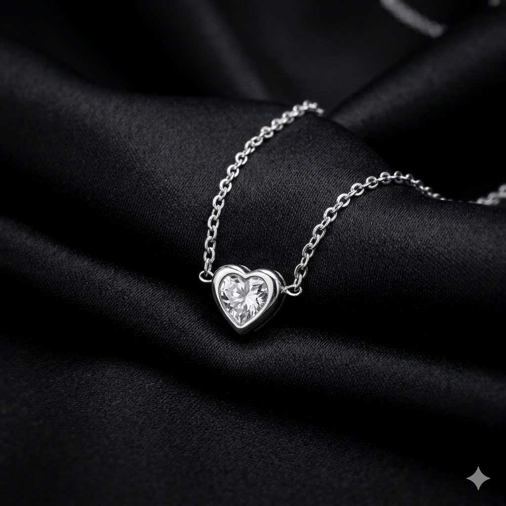 vòng tay titan charm trái tim kim cương băng giá