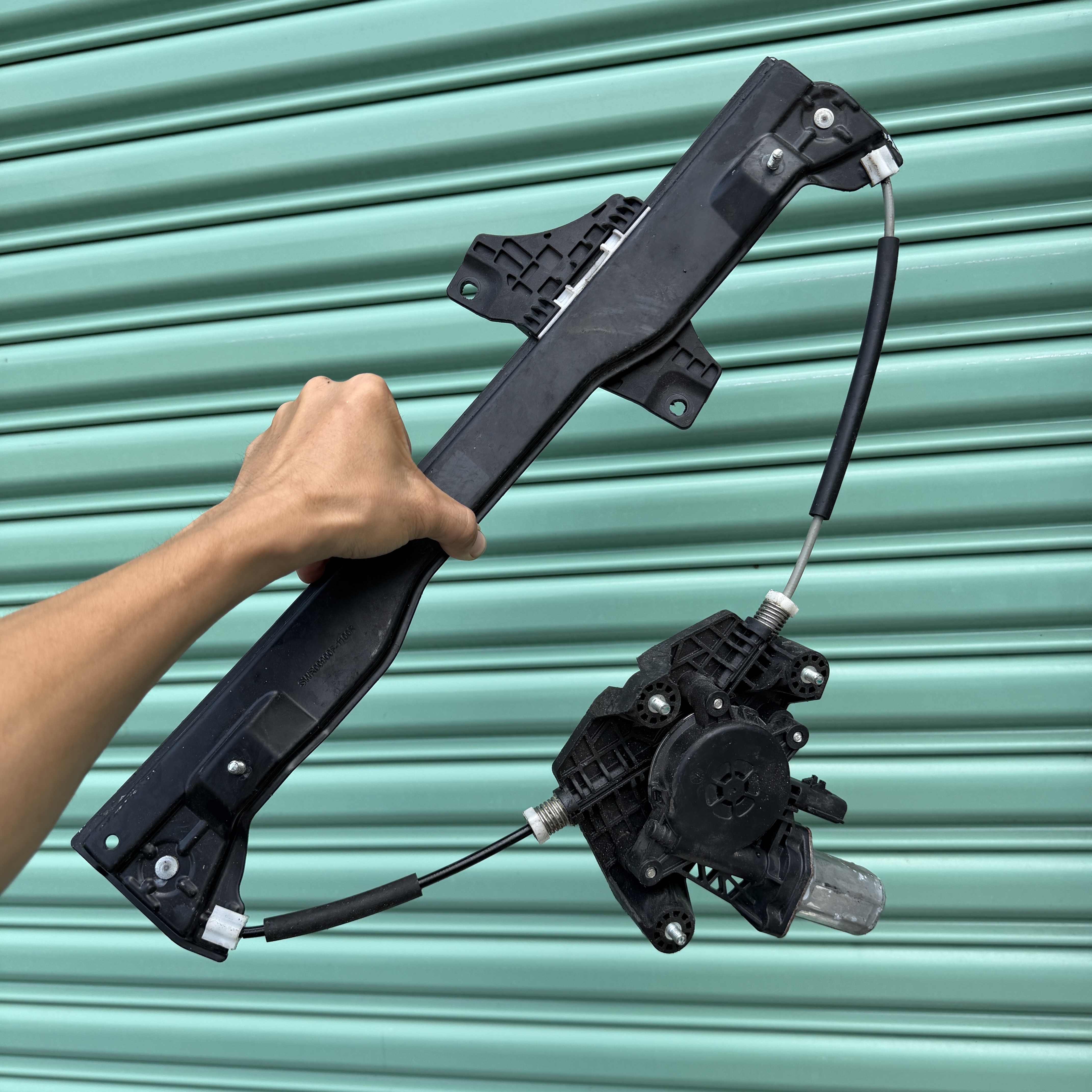 Bộ động cơ nâng hạ kính cửa xe ô tô 12v (hàng cũ)_thumbnail_2
