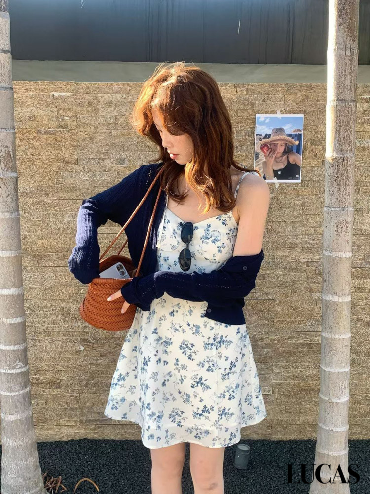 Set váy hoa nhí 2 dây dáng ngắn + áo len cardigan_thumbnail_3