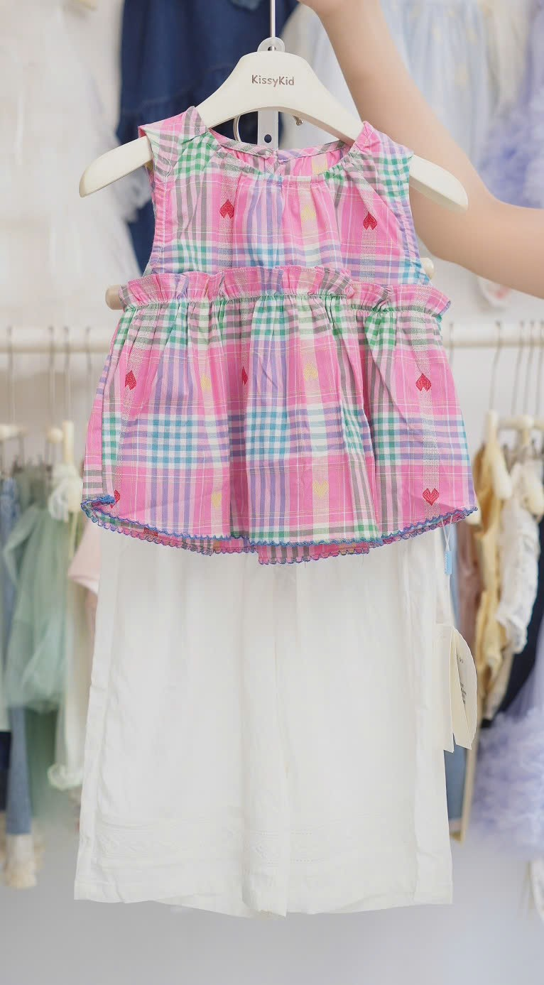 H222 - Set áo sát nách kẻ hồng kèm quần hãng Seven